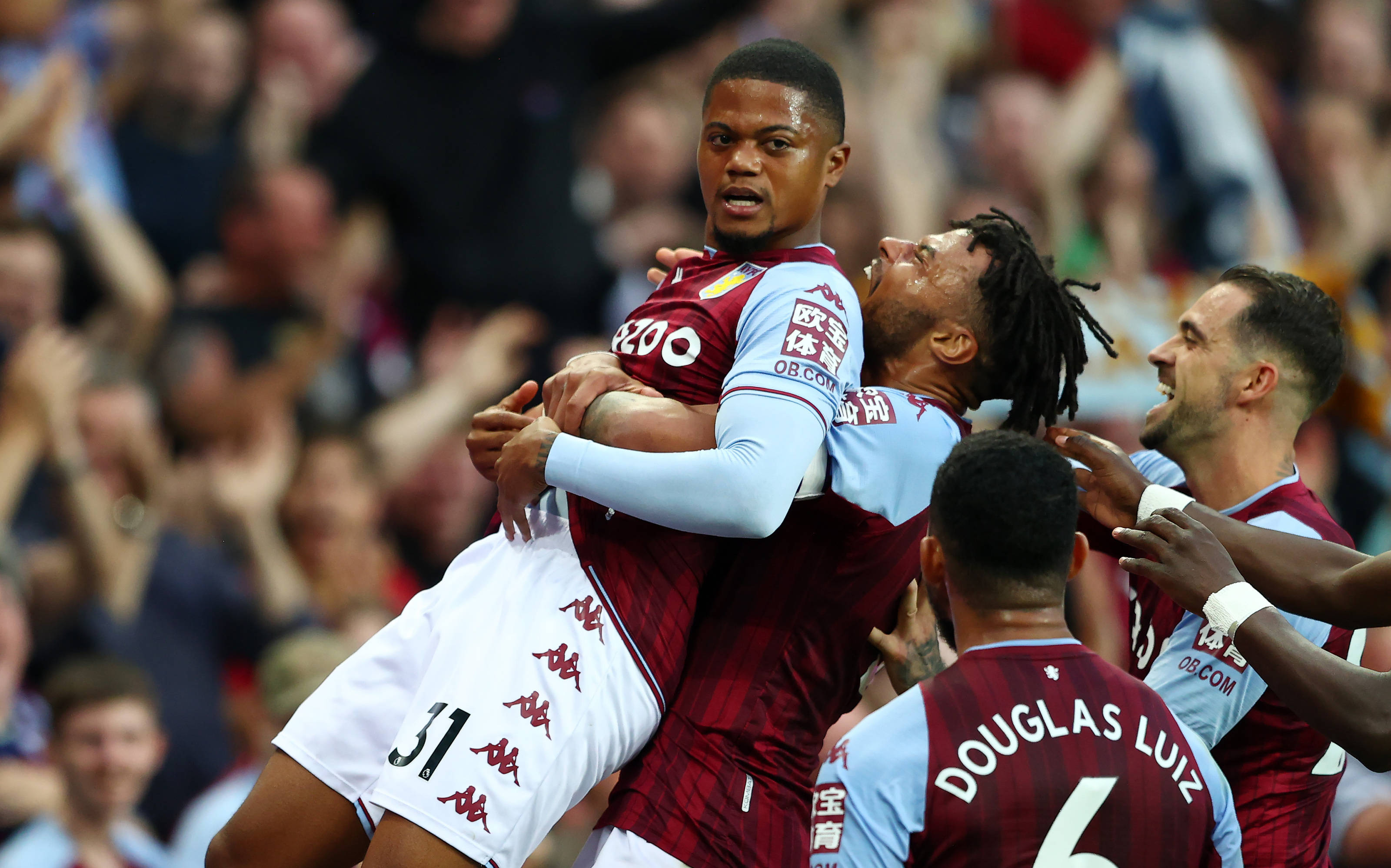 Leon Bailey, maroon and claret kits, goal, 2K Desktop Wallpaper