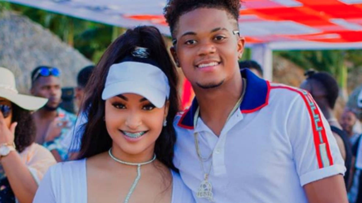 Leon Bailey, wife, colorful canopy, SD Desktop Wallpaper