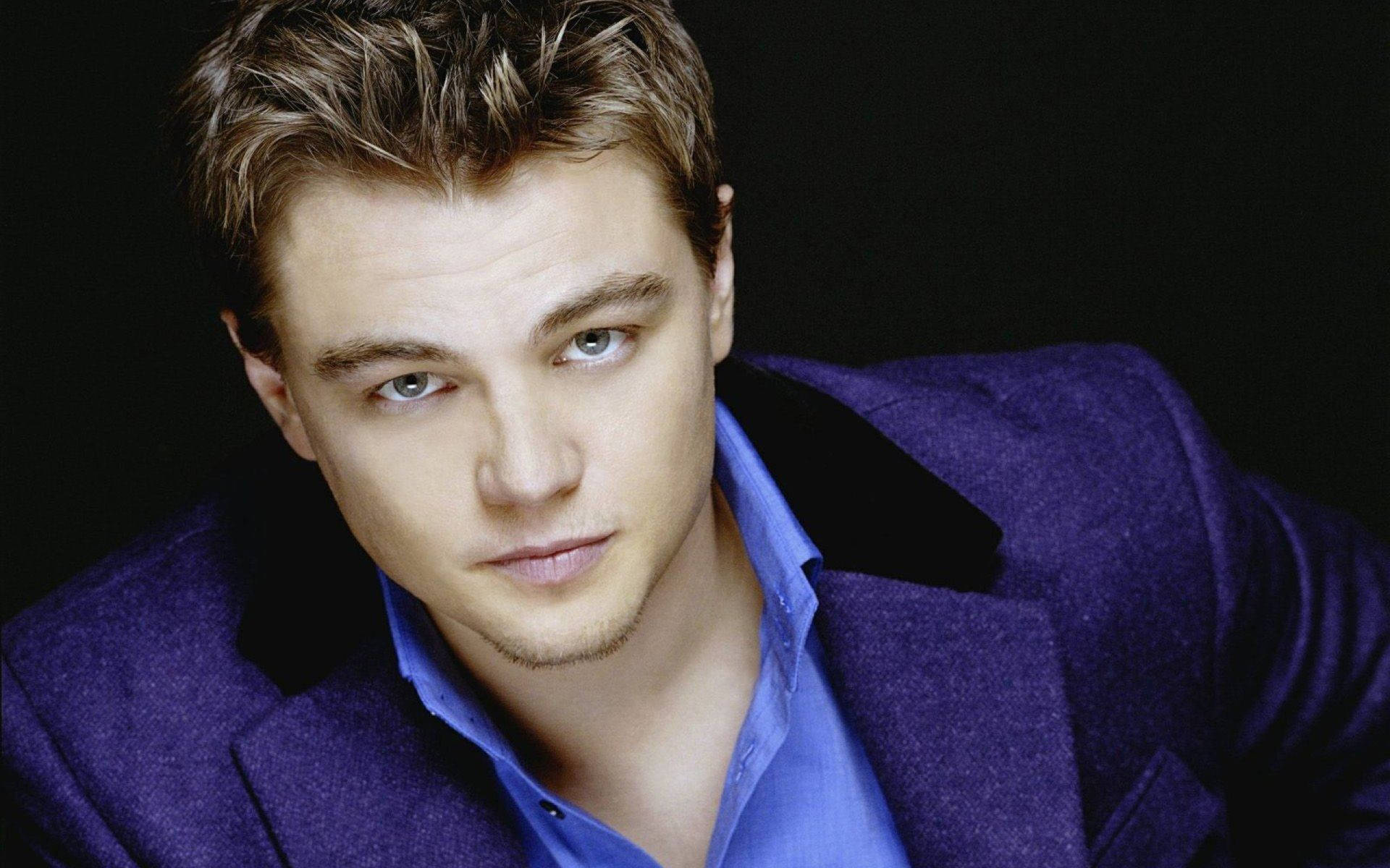 Leonardo DiCaprio, blue suit, textured purple blazer, Full HD Desktop Wallpaper