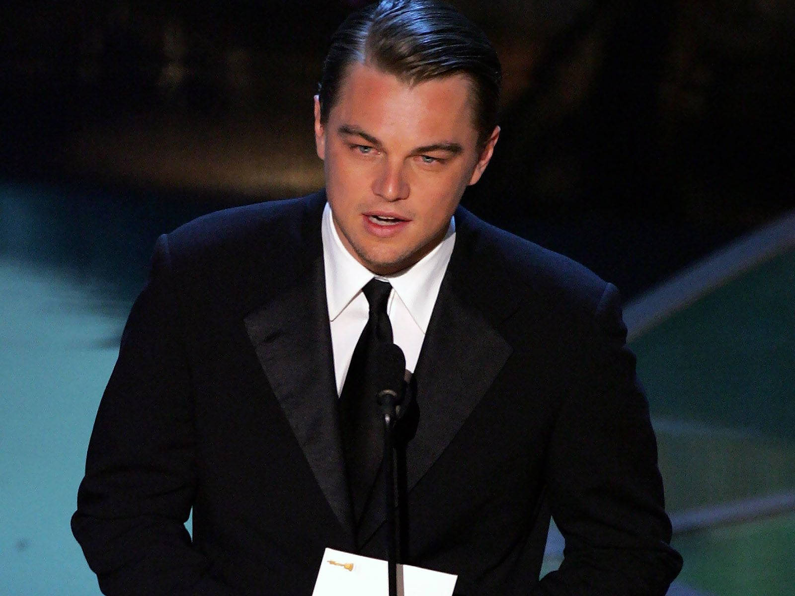 Leonardo DiCaprio, black tuxedo, awards ceremony, HD Desktop Wallpaper
