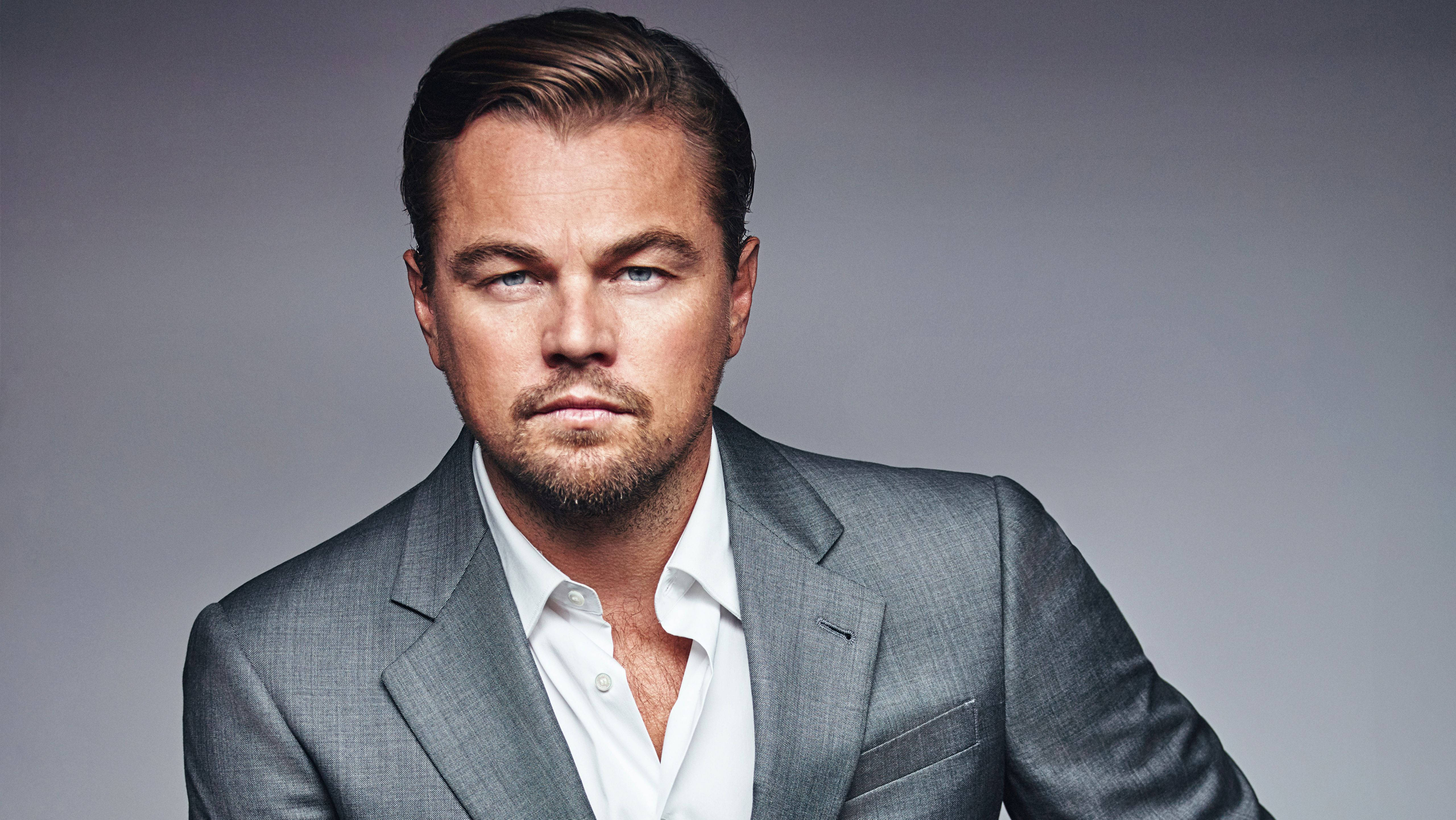 Leonardo DiCaprio, shiny grey suit, gray suit, 5K Desktop Wallpaper