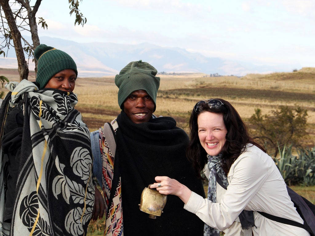 Lesotho, smiling locals, vast open field, SD Desktop Wallpaper