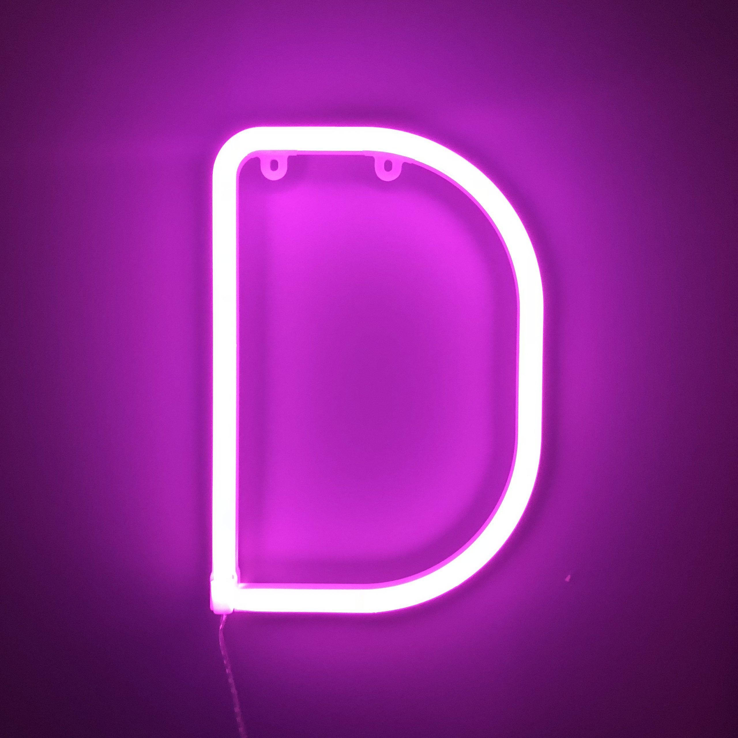 purple lights letter d, glowing pink neon letter D, matching purple wall, 2K Desktop Wallpaper