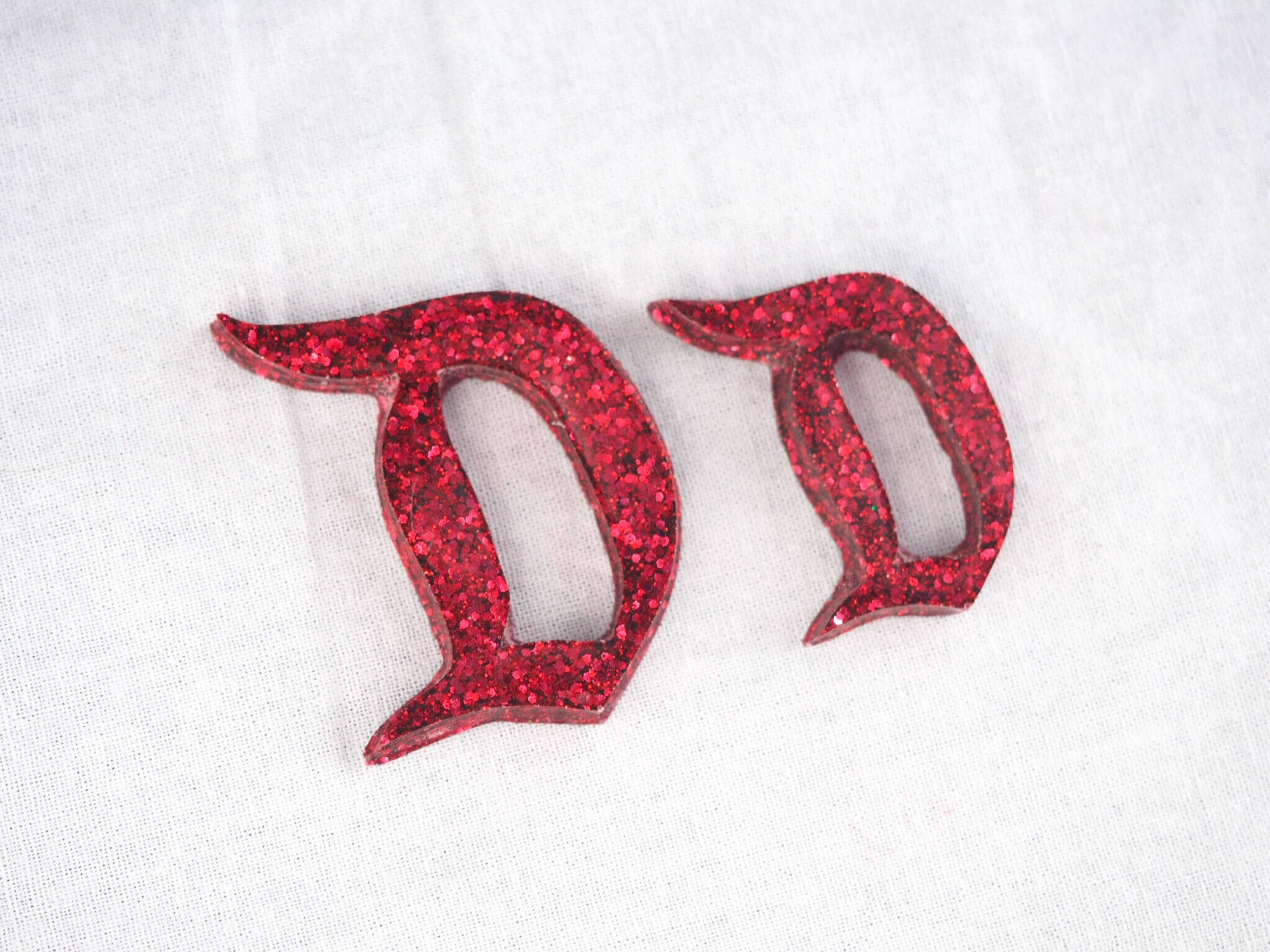 Letter D, red, glittery, 2K Desktop Wallpaper