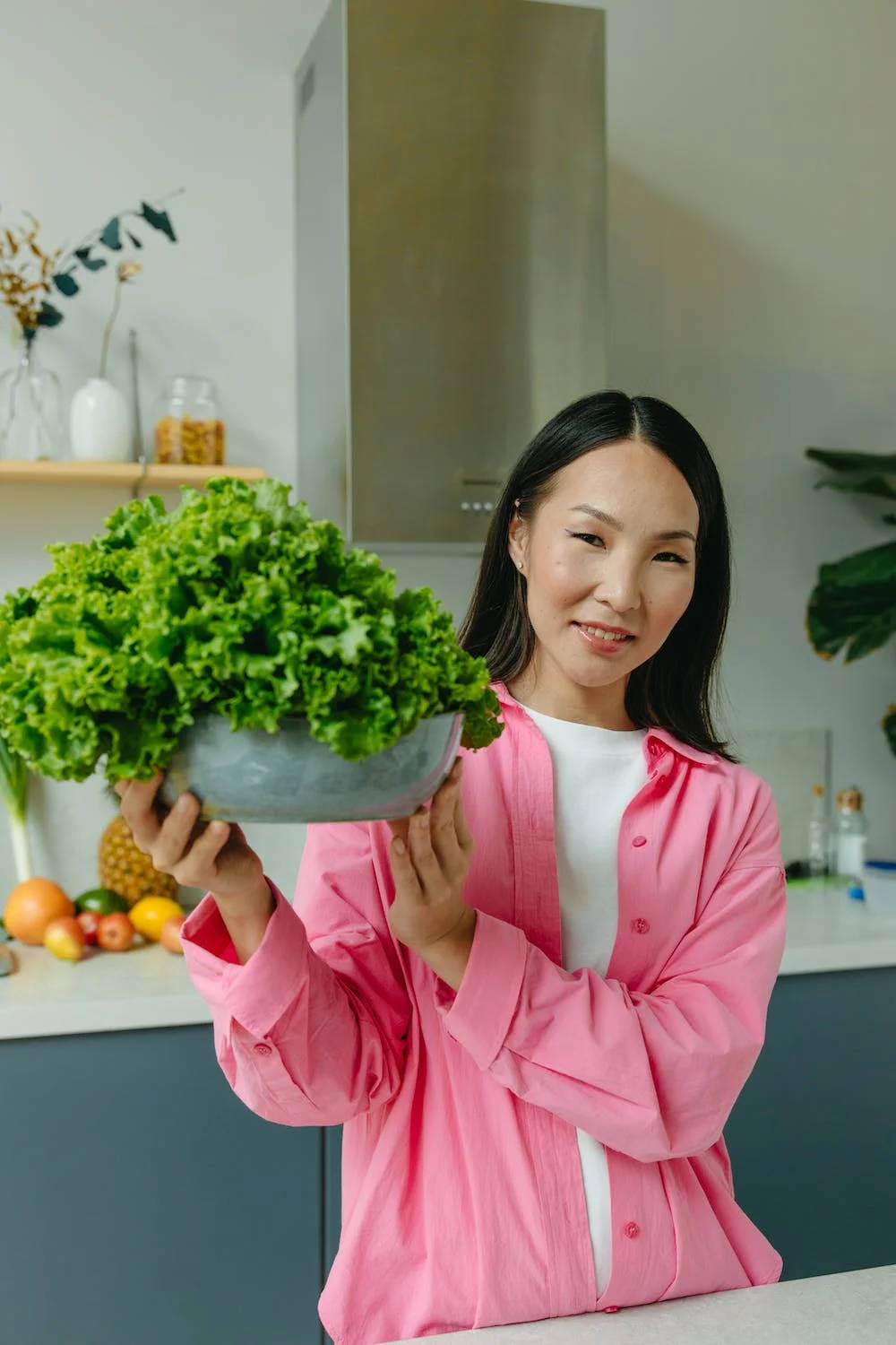fresh green lettuce, pink shirt, large bowl, HD Phone Wallpaper
