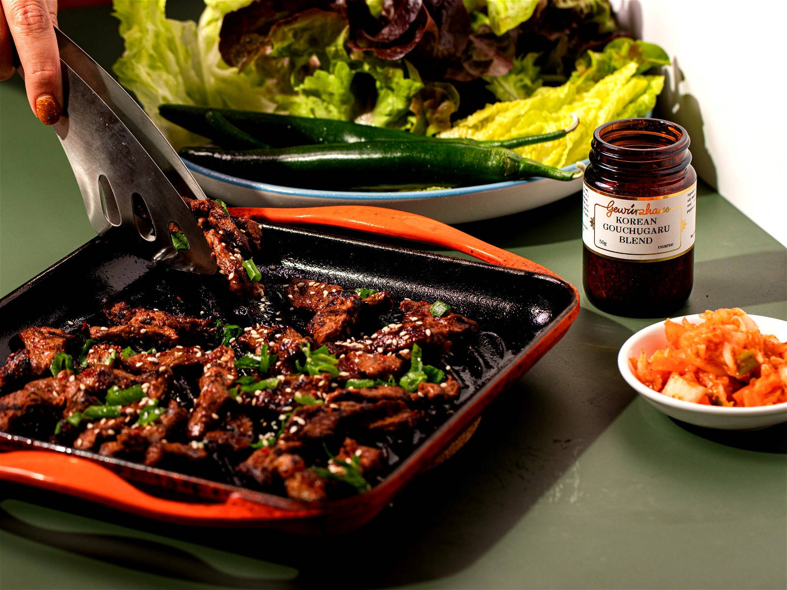 Bulgogi, lettuce pan, sesame seeds, HD Desktop Wallpaper