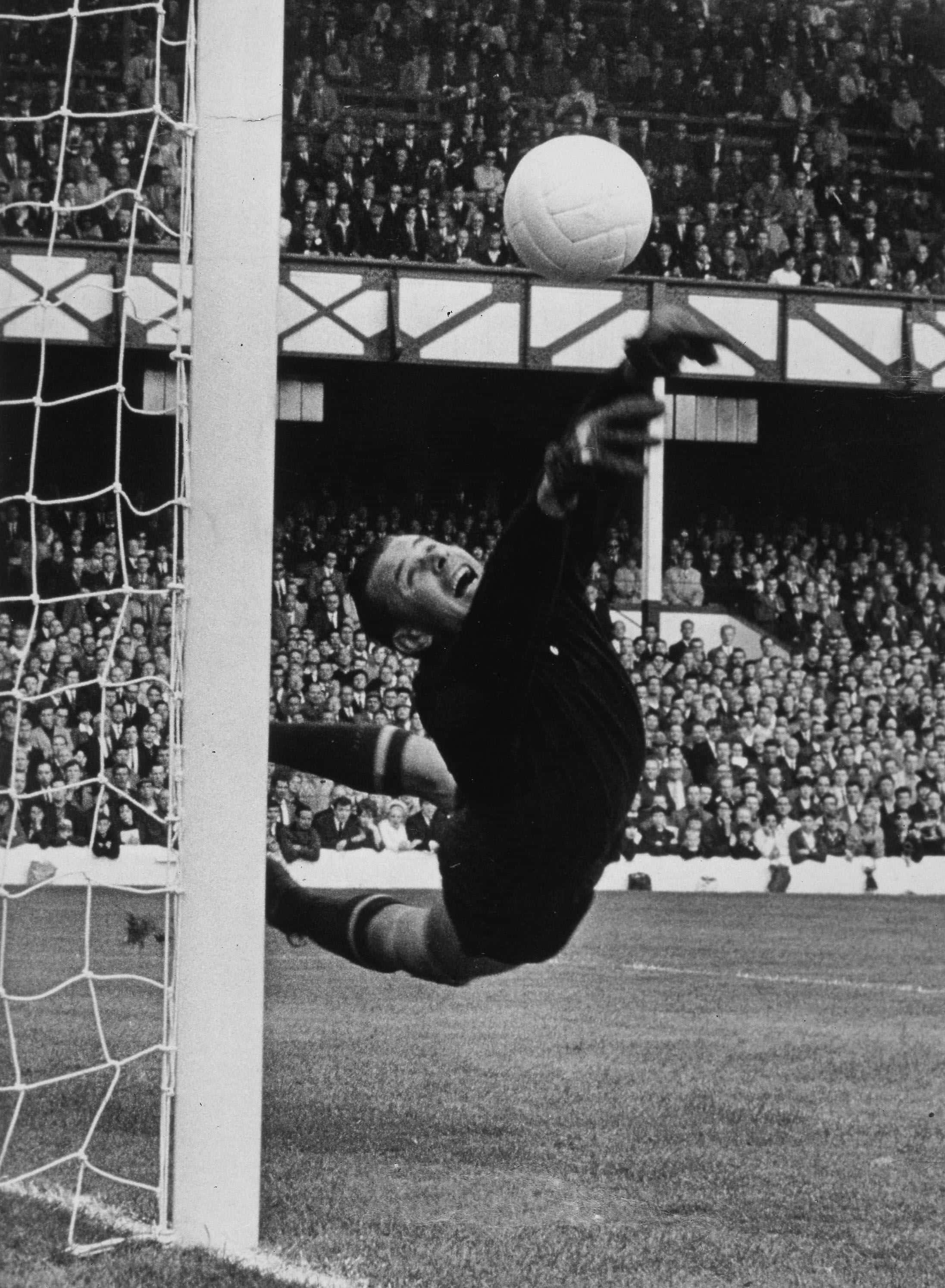 Lev Yashin, goalkeeper, mid-air diving, 2K Phone Wallpaper