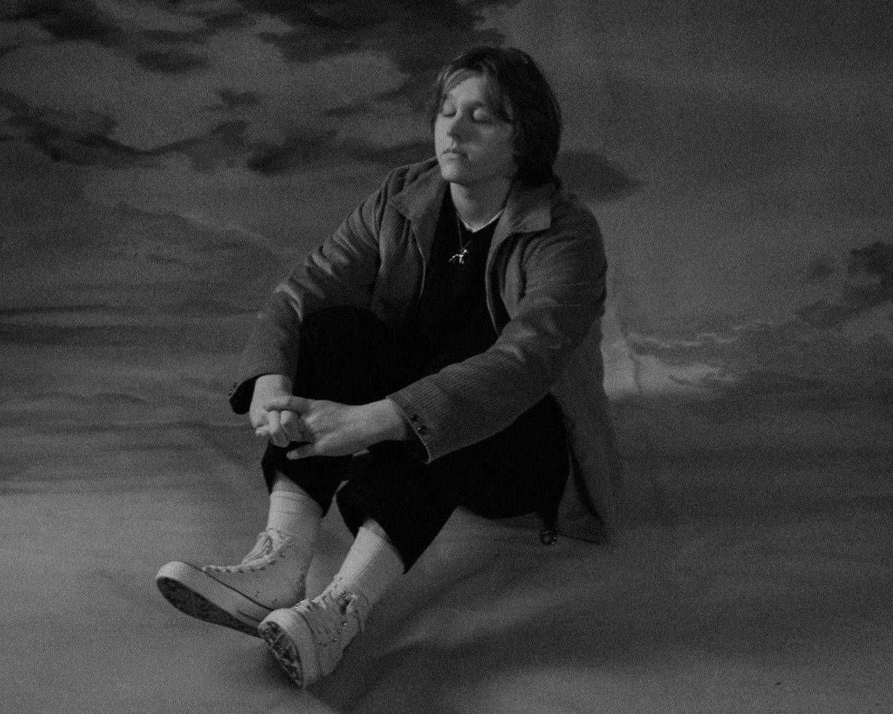 Lewis Capaldi, monochrome studio, painted clouds, HD Desktop Wallpaper