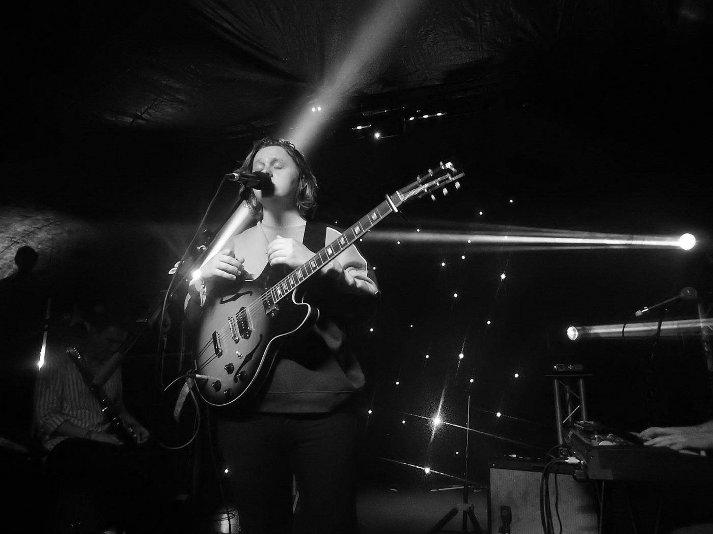 Lewis Capaldi, electric guitar, dramatic stage lights, HD Desktop Wallpaper