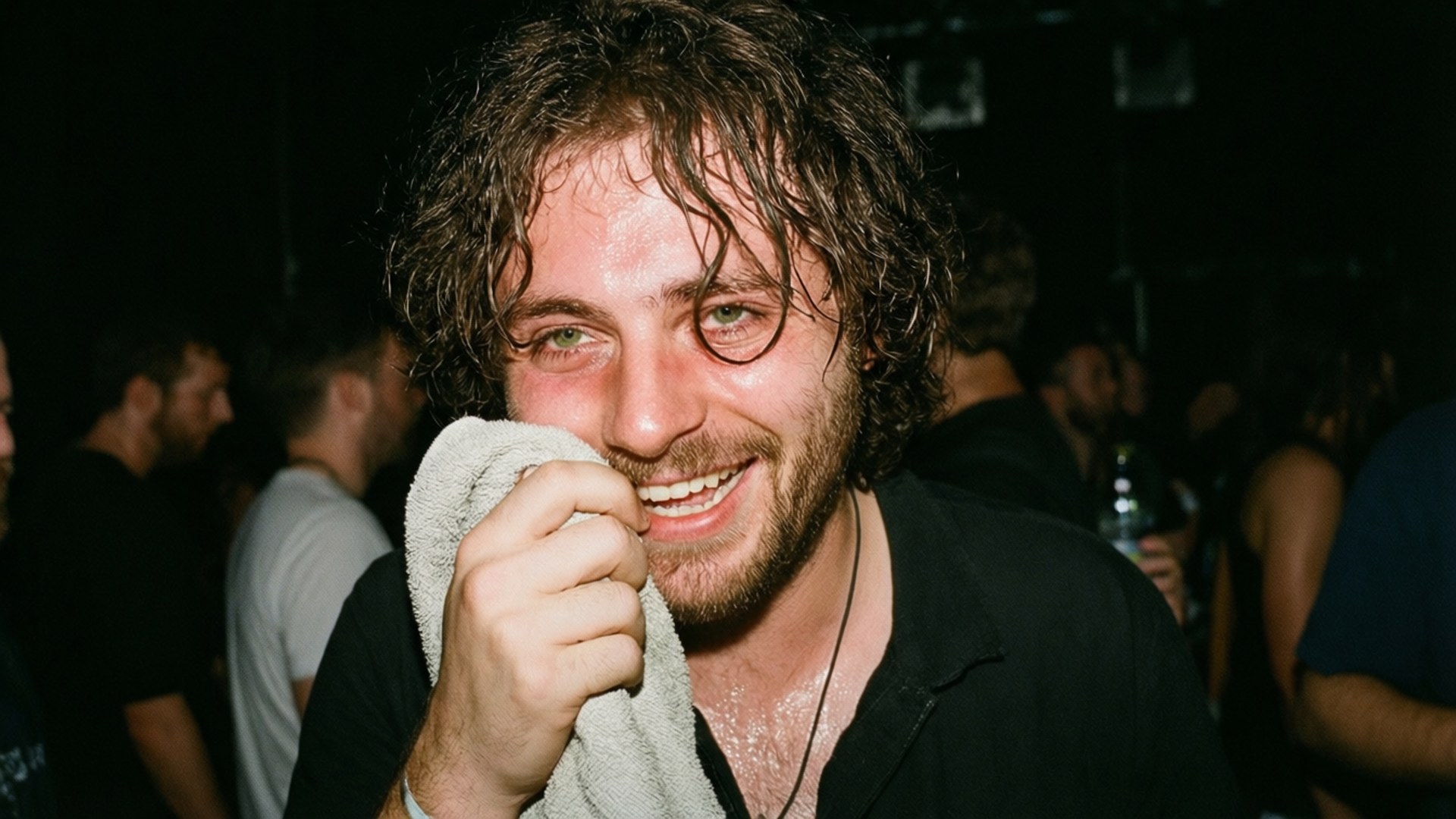 Lewis Capaldi, backstage, sweaty, Full HD Desktop Wallpaper
