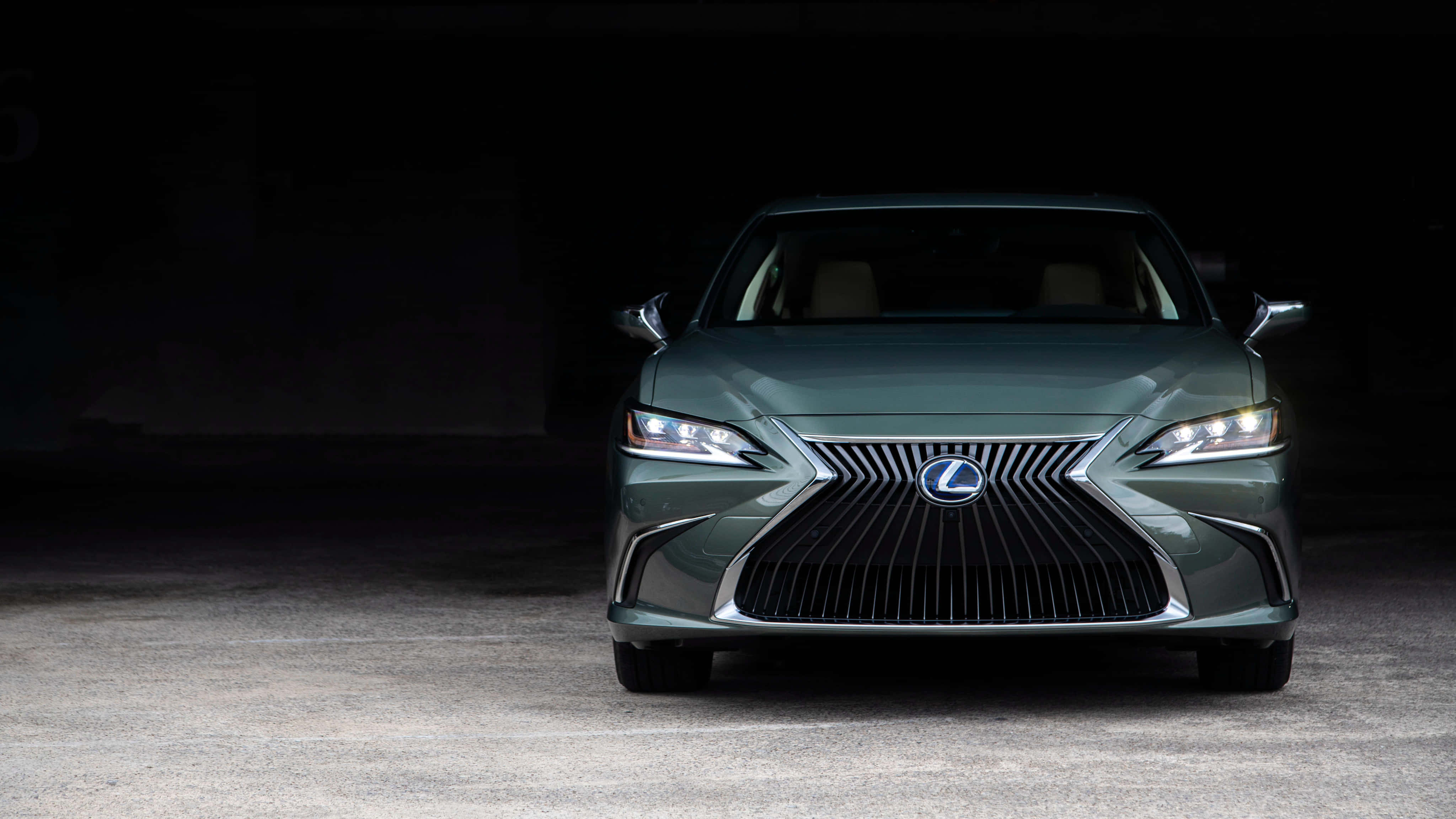 Lexus ES 300h, green, glowing headlights, 4K Desktop Wallpaper