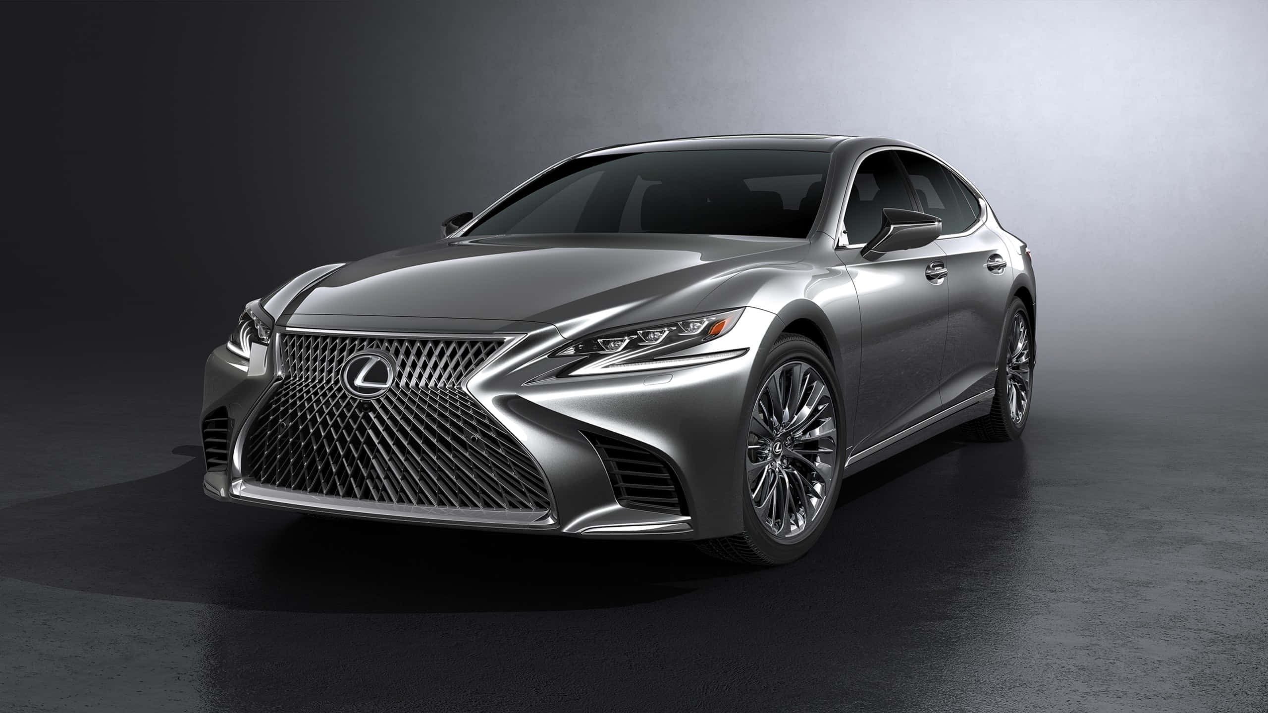Lexus LS, sleek silver, studio lighting, 2K Desktop Wallpaper