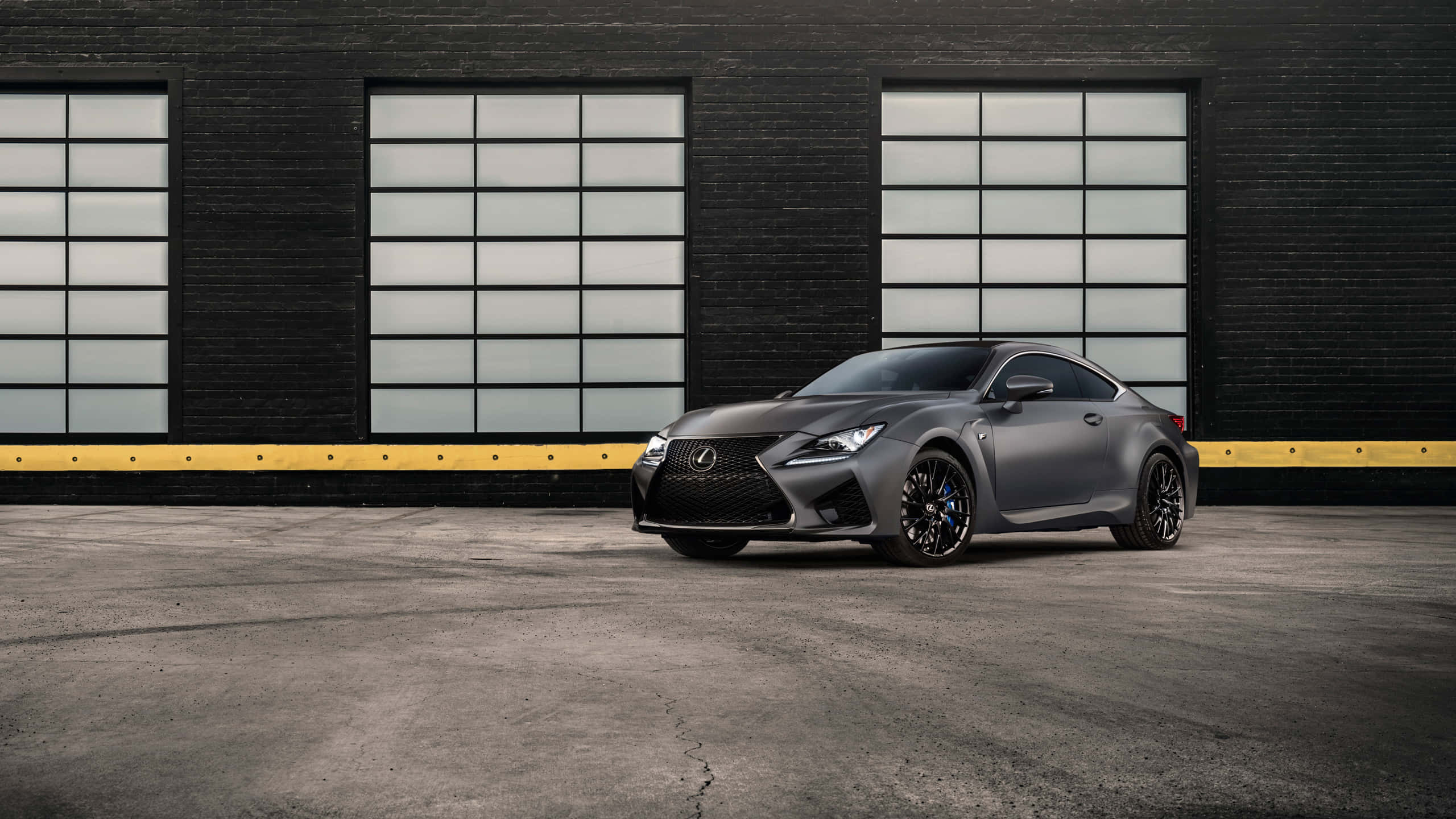 Lexus RC F, matte gray, black brick warehouse, 2K Desktop Wallpaper