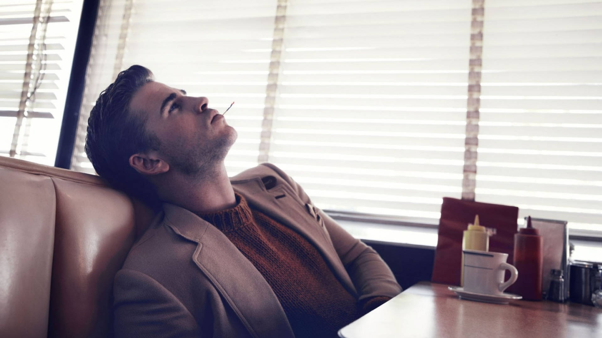 Liam Hemsworth, cafe, diner booth, Full HD Desktop Wallpaper