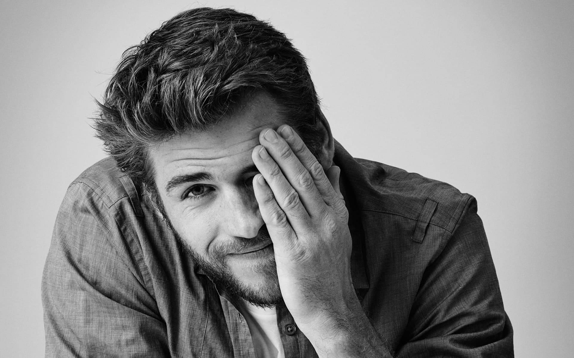Liam Hemsworth, grayscale, black and white, Full HD Desktop Wallpaper
