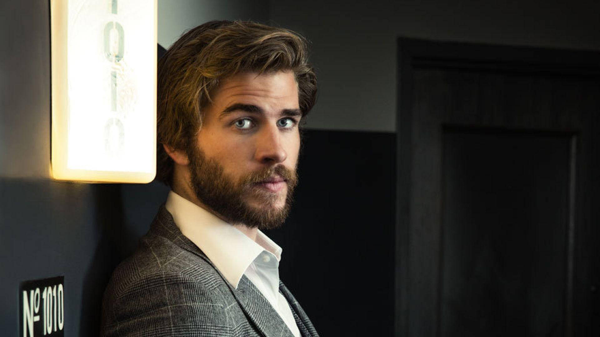 Liam Hemsworth, checkered suit, dark wall, Full HD Desktop Wallpaper