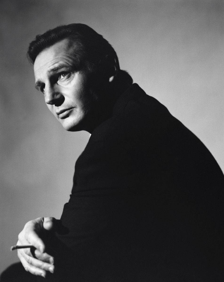 Liam Neeson, side profile, smoking, SD Phone Wallpaper