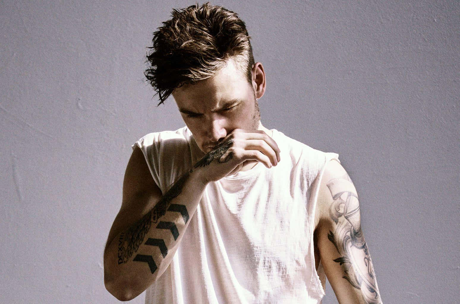 Liam Payne, white tank top, plain gray wall, HD Desktop Wallpaper