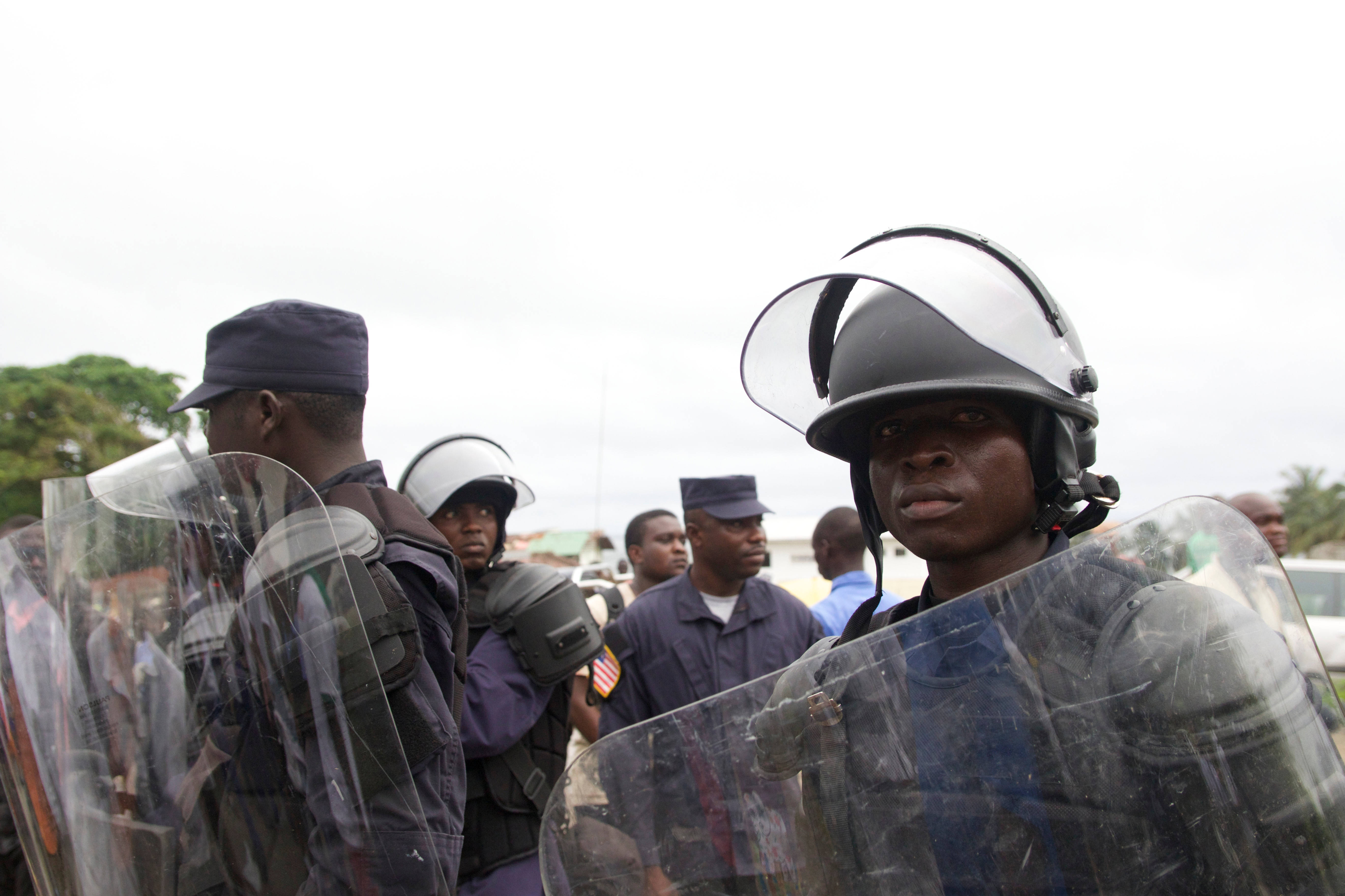 Police officers, riot gear, transparent shields, 5K Desktop Wallpaper