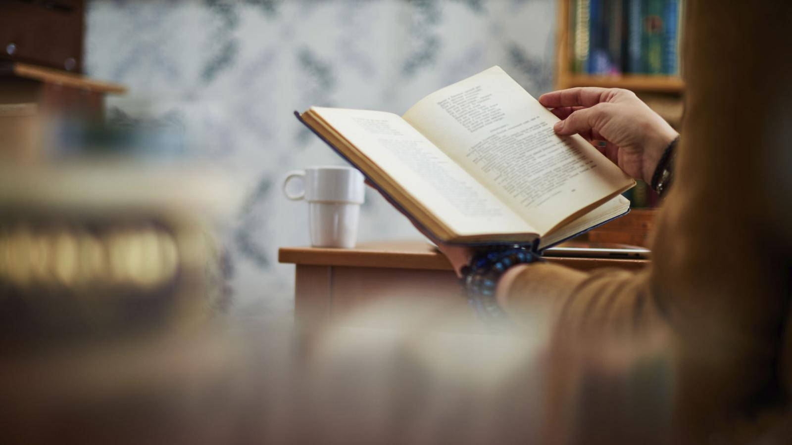 contemplative book aesthetic, wooden desk, white mug, HD Desktop Wallpaper