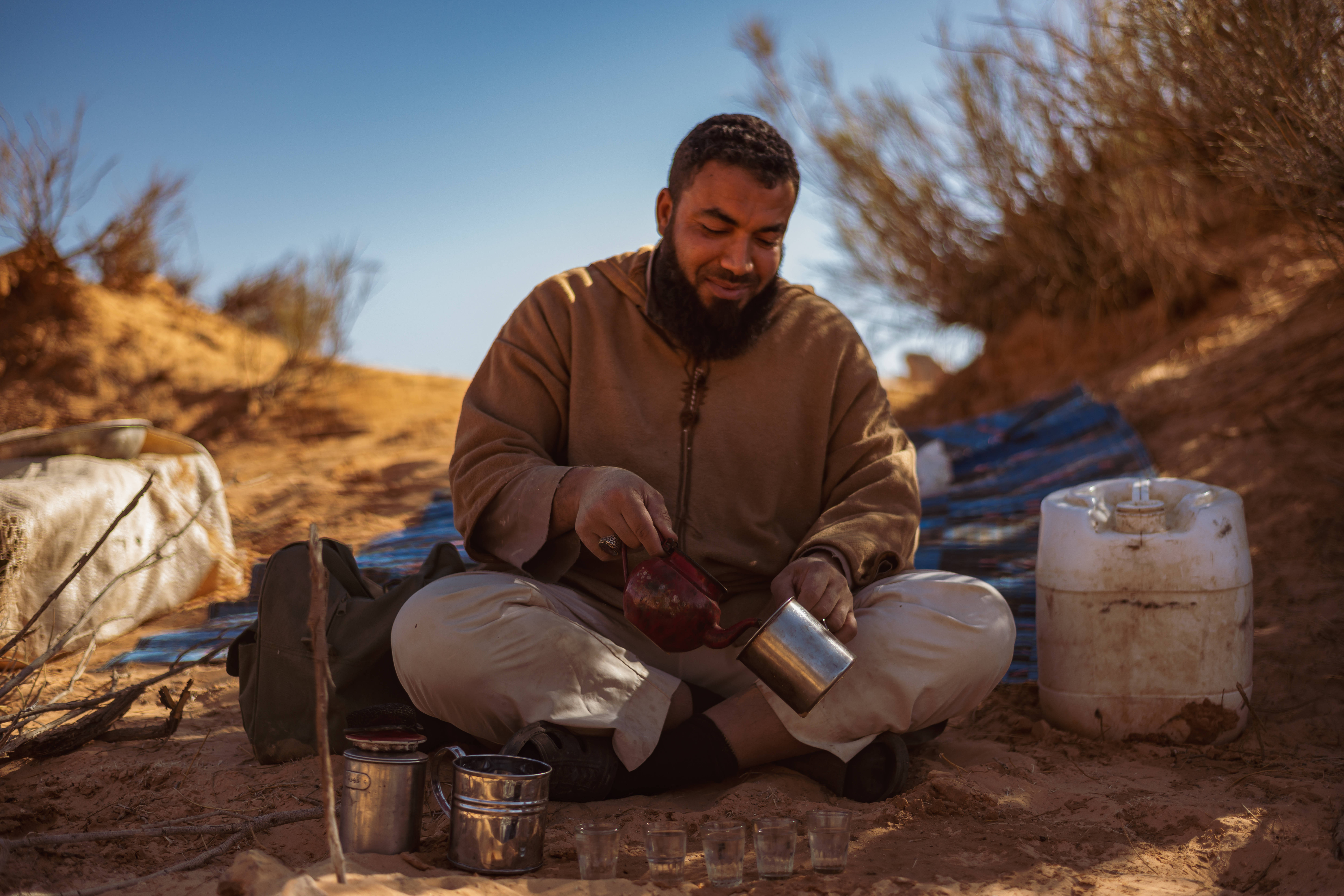 Libya, beard, desert, 8K Desktop Wallpaper