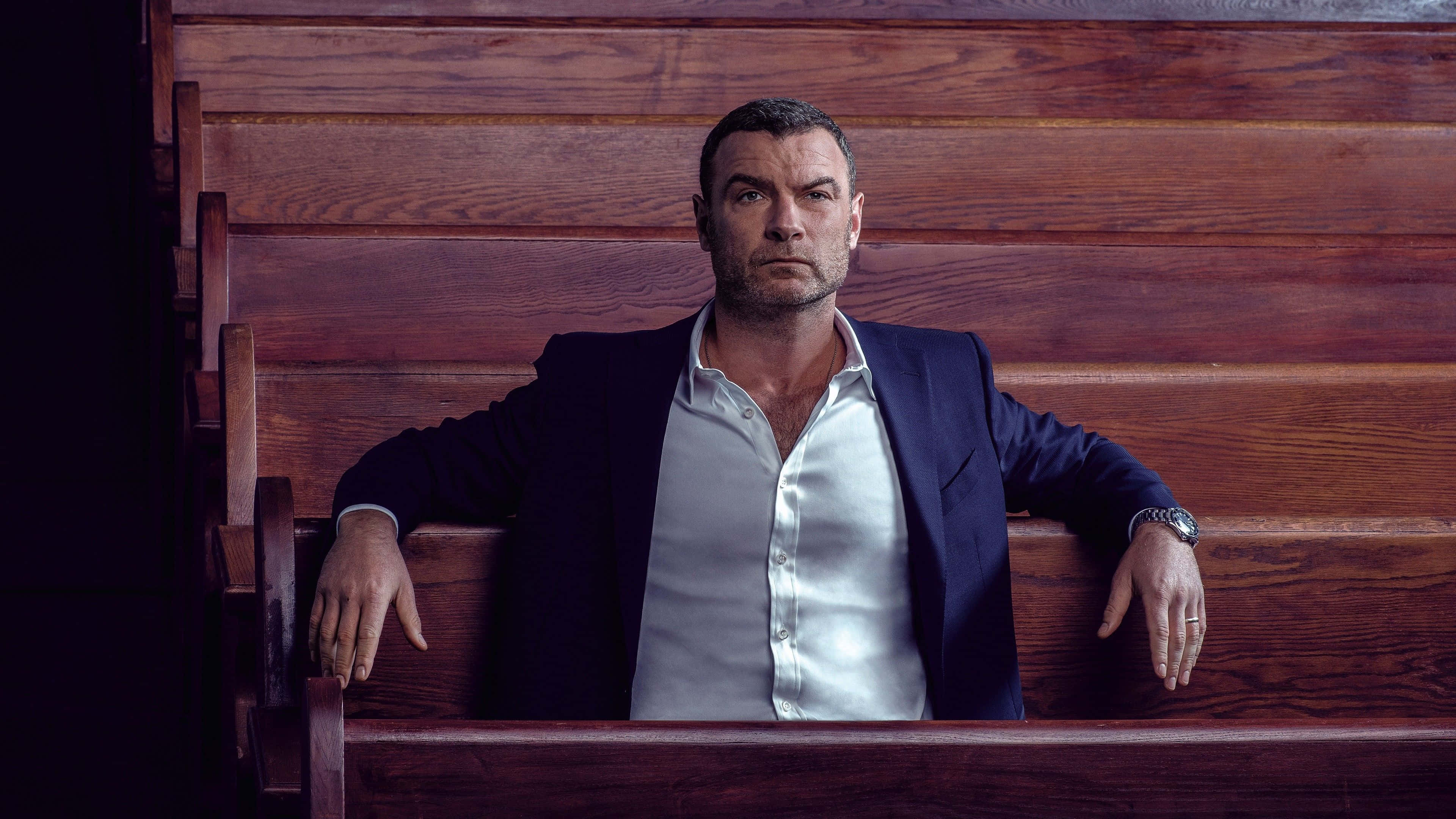 Liev Schreiber, dark blazer, white shirt, 4K Desktop Wallpaper