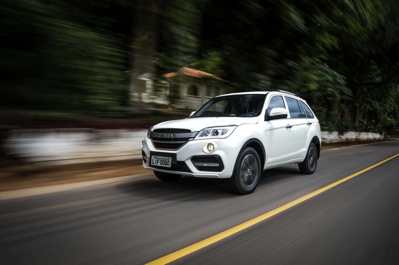 Lifan Myway, white SUV, tree-lined road, SD Desktop Wallpaper