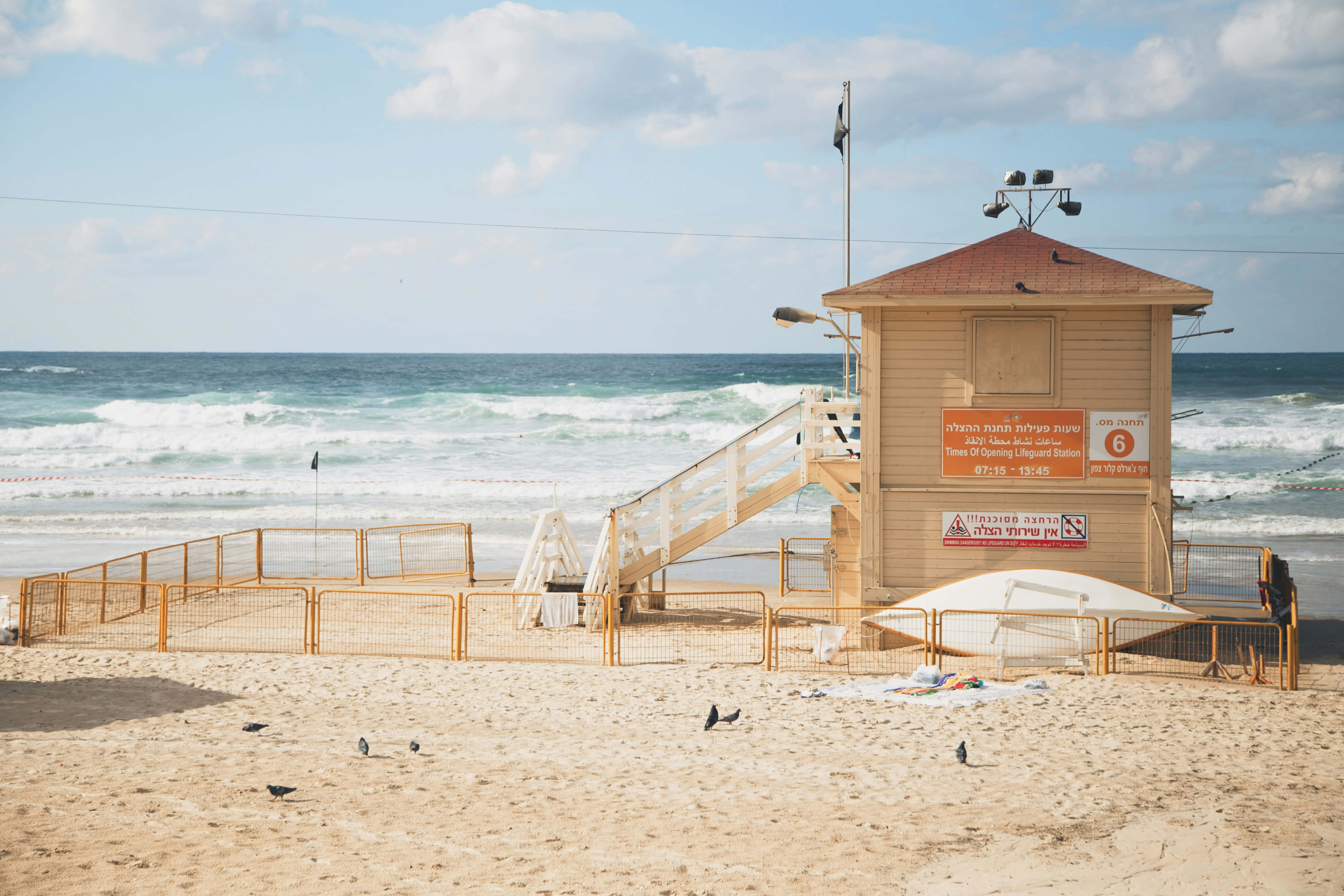 beige lifeguard station, wooden lifeguard tower, red roof, 5K Desktop Wallpaper