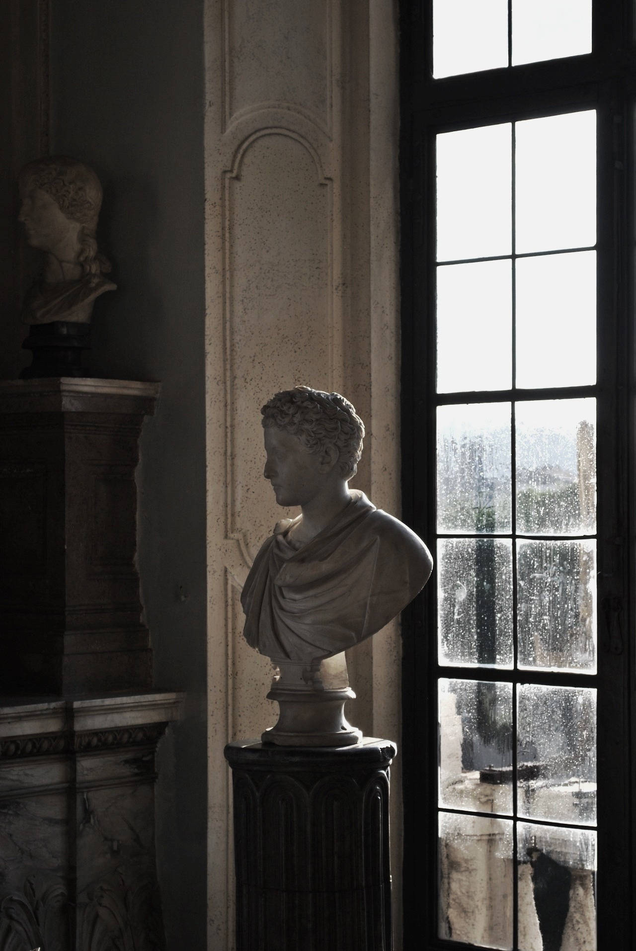marble bust, classical figure, large window with rain streaks, HD Phone Wallpaper