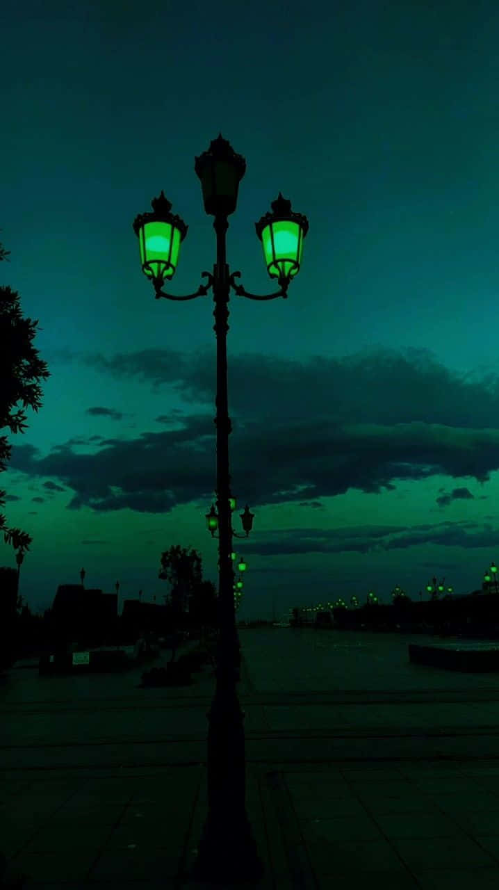 twilight glow street lamp, vintage streetlamp, glowing green lanterns, HD Phone Wallpaper