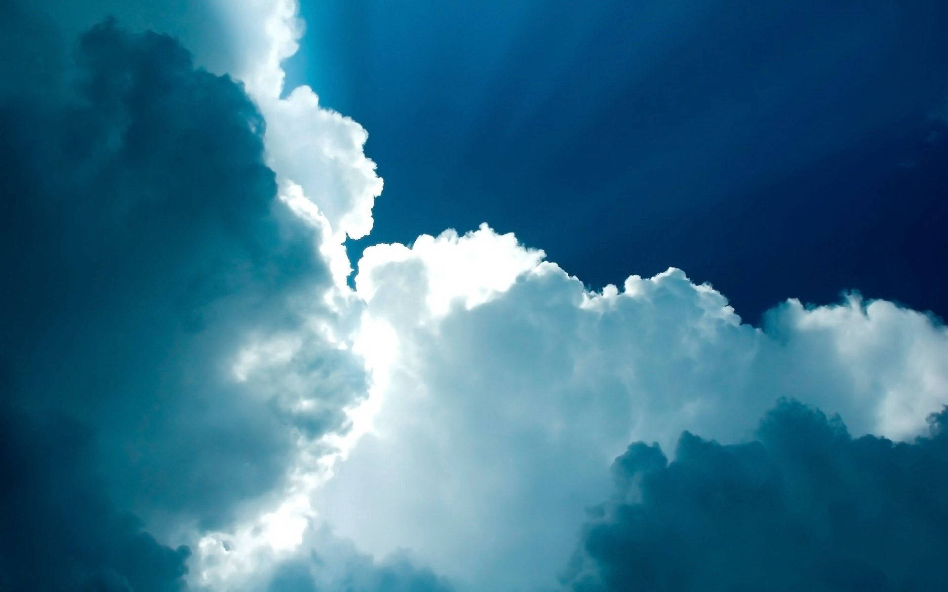 light blue skies, deep blue sky, sunbeams, Full HD Desktop Wallpaper