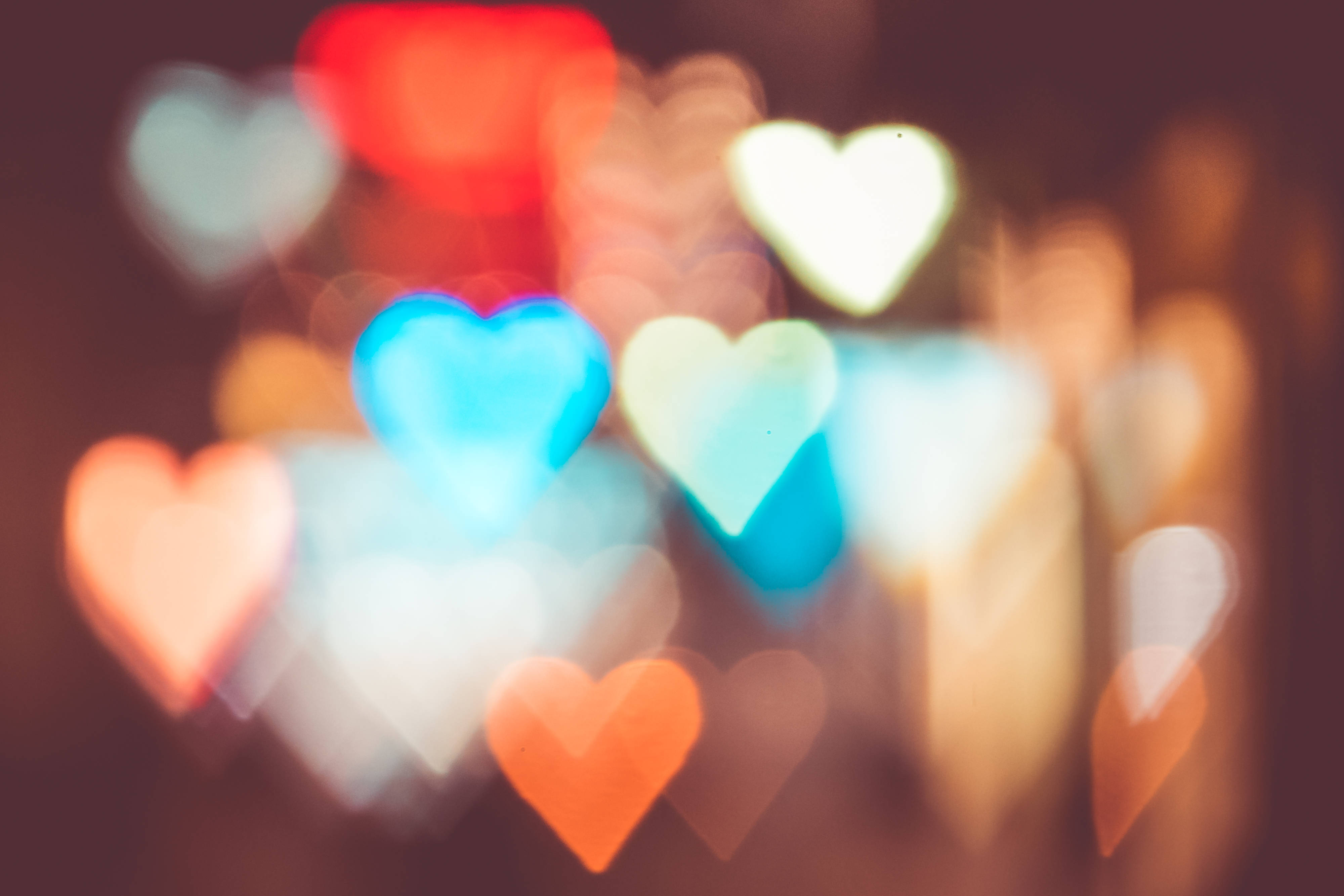 Light Color, hearts, bokeh, 4K Desktop Wallpaper