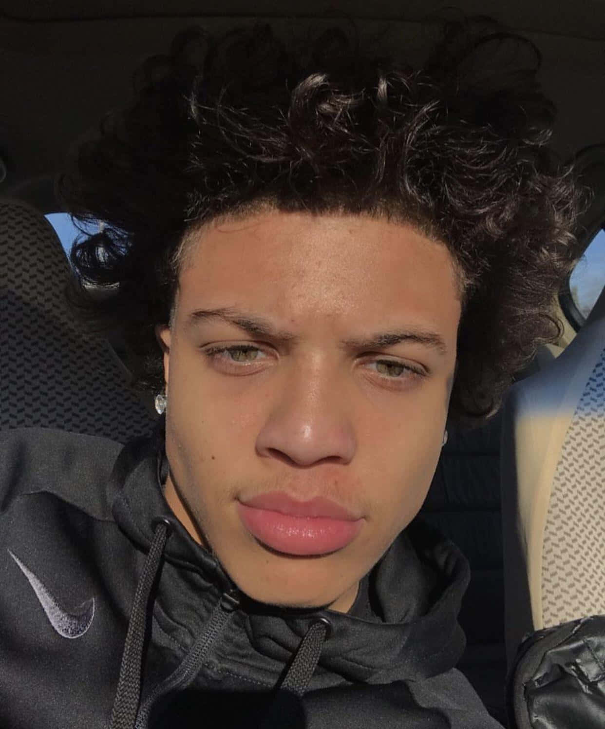 light skinned boy, curly dark hair, car, HD Phone Wallpaper