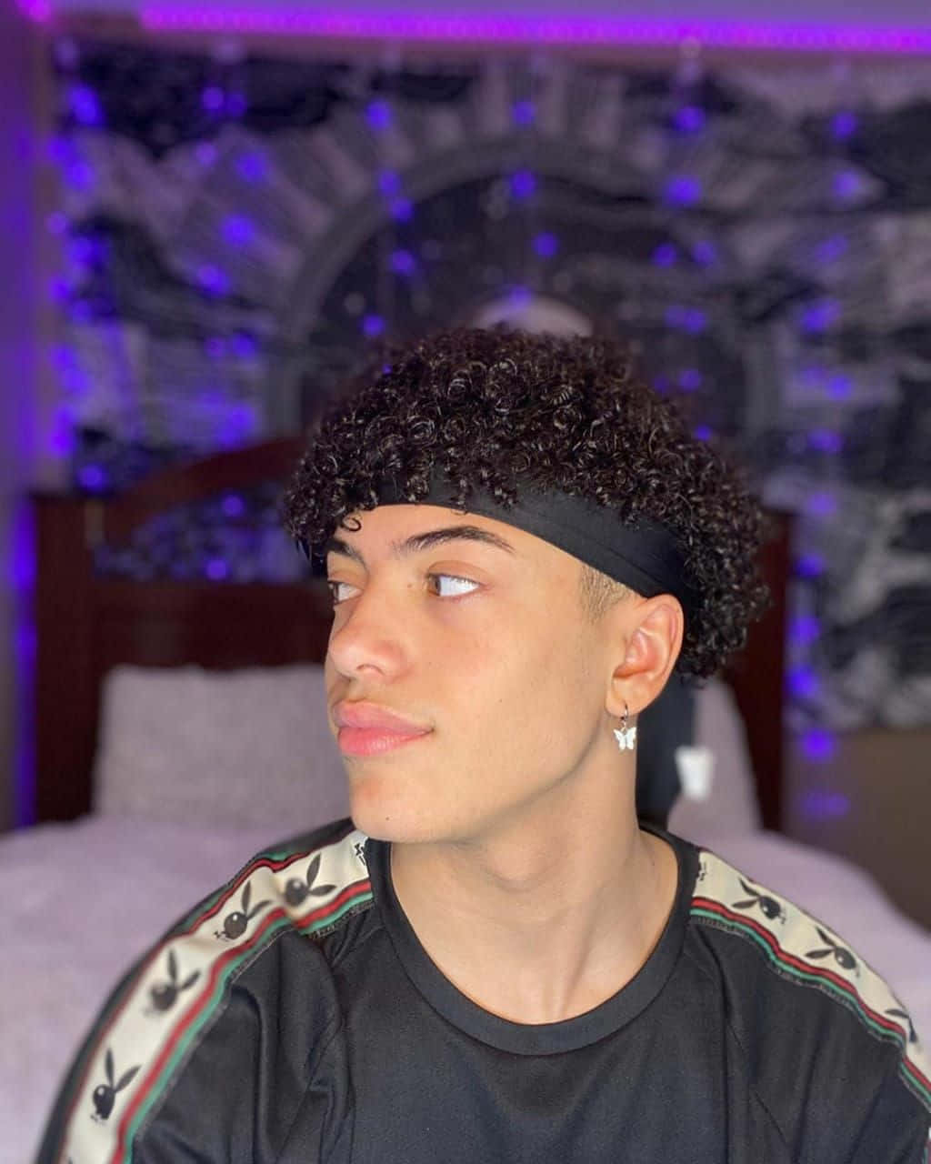 light skinned boy, black headband, curly hair, HD Phone Wallpaper