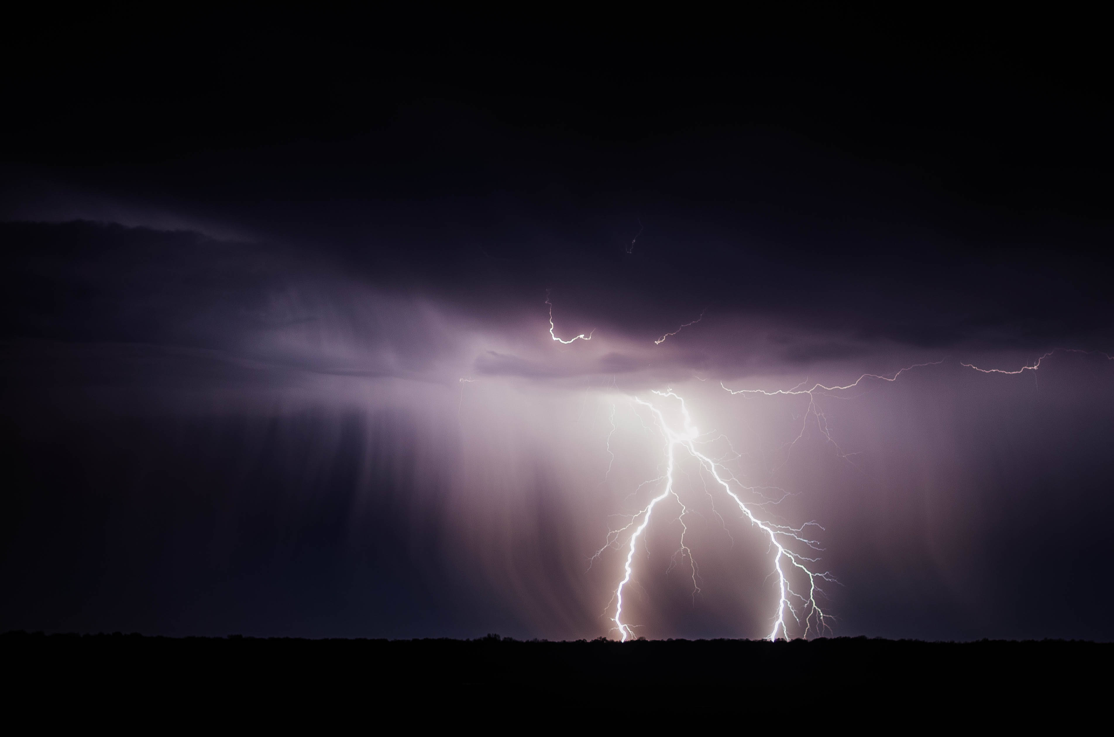 storm, lightning bolt, dark stormy sky, 2K Desktop Wallpaper