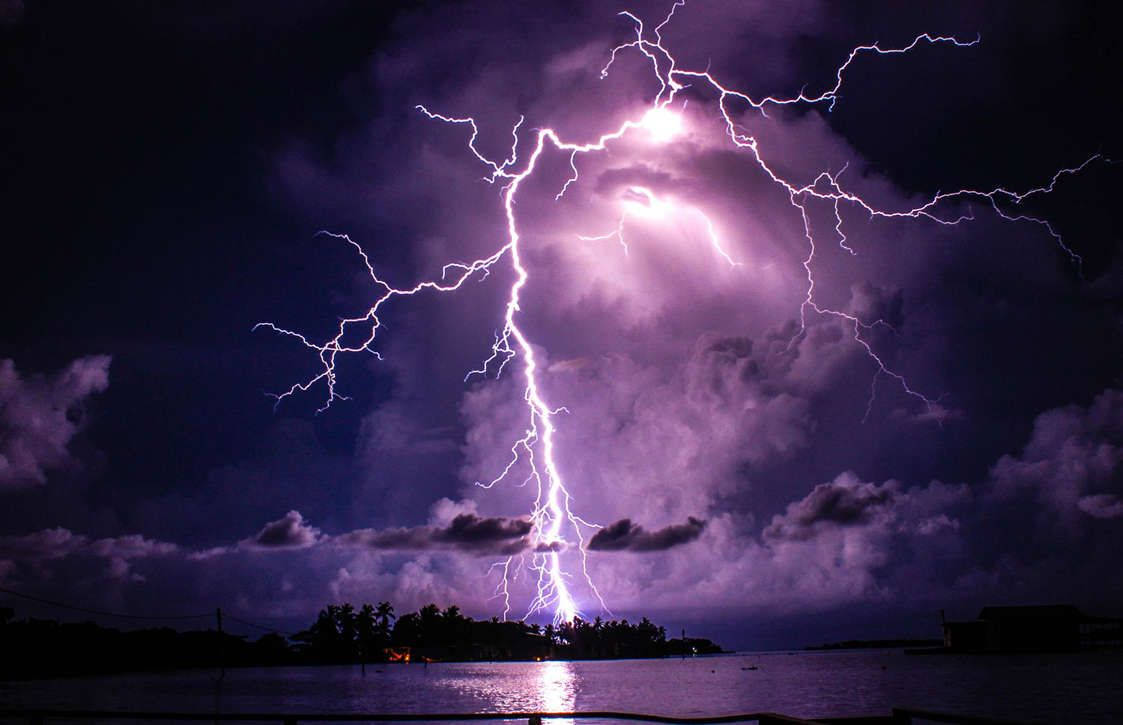 purple lightning, stormy night sky, dark water surface, SD Desktop Wallpaper