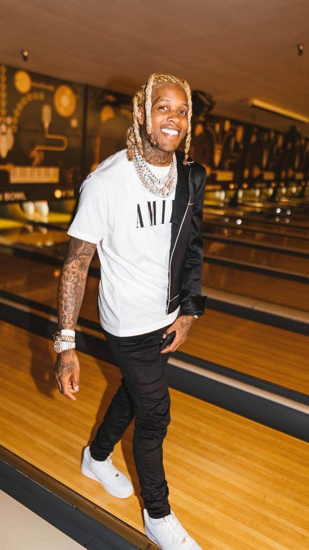 Lil Durk, bowling lane, white t-shirt, Full HD Phone Wallpaper