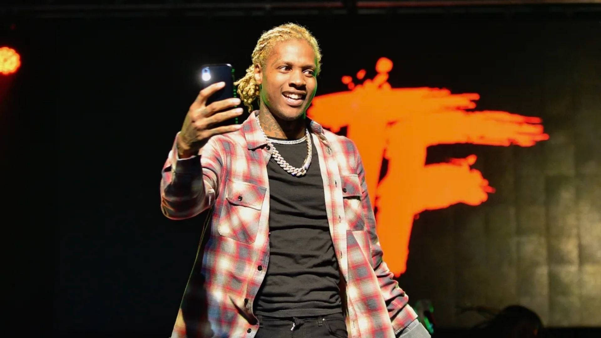 Lil Durk, blonde dreadlocks, stage, Full HD Desktop Wallpaper