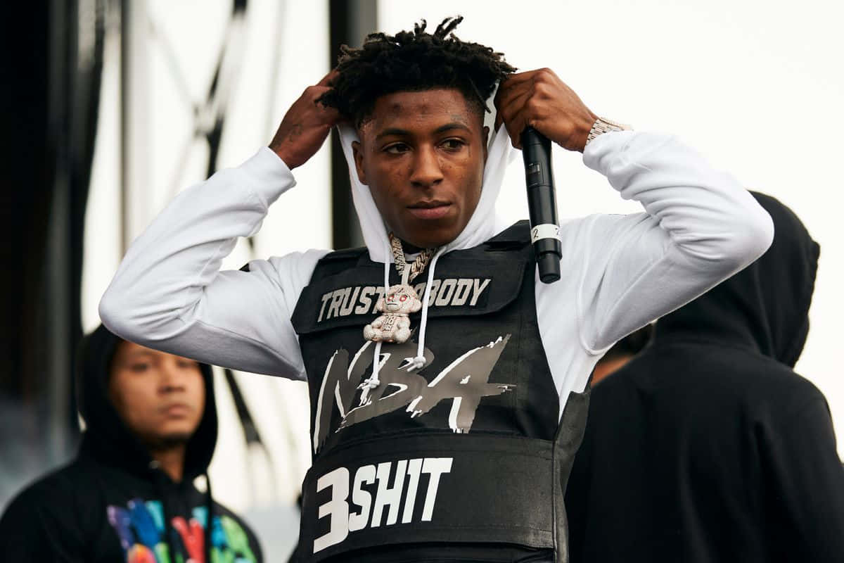 Lil Loaded, white hoodie, black vest, SD Desktop Wallpaper