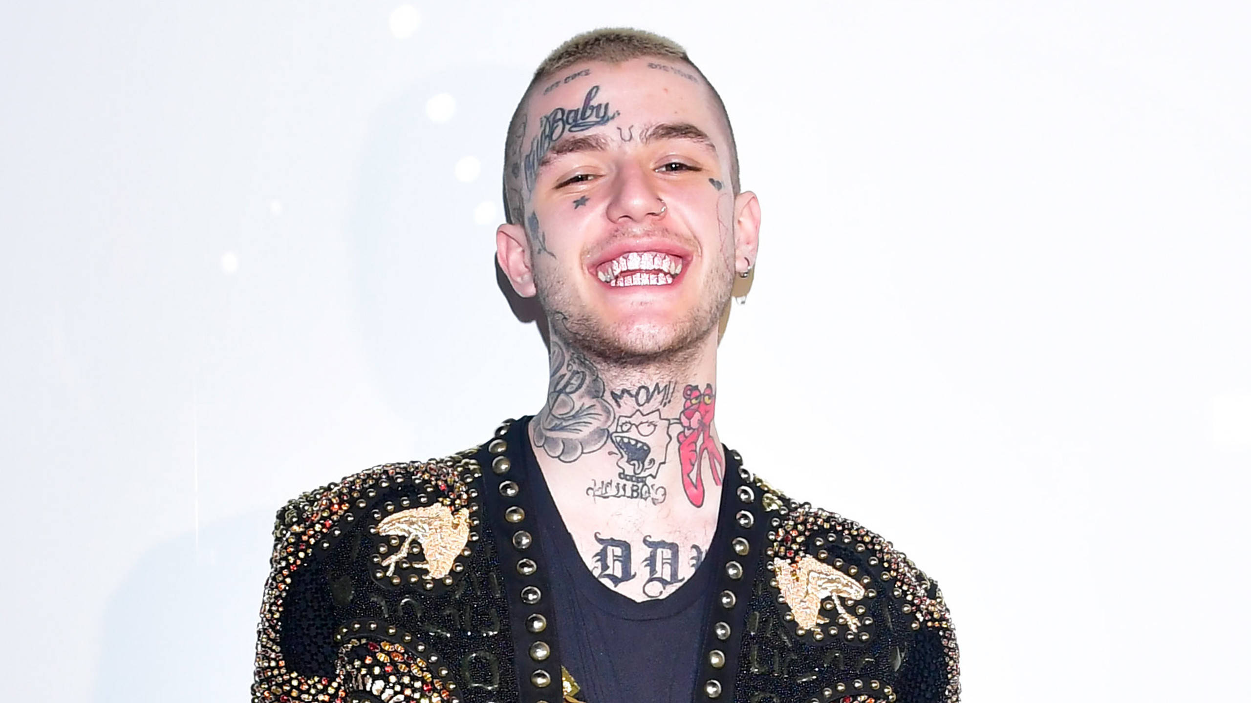 Lil Peep, studded black jacket, tattoos on face and neck, 2K Desktop Wallpaper