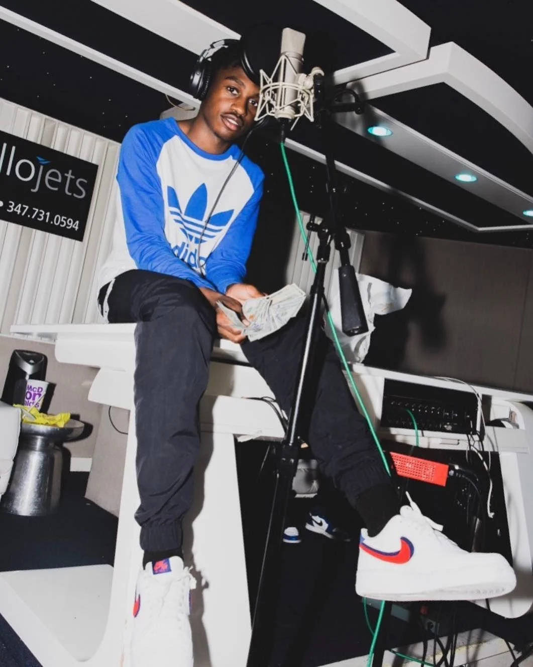 Lil Tjay, Adidas shirt, blue and white, HD Phone Wallpaper