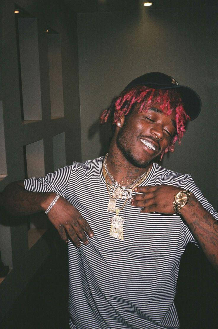 Lil Uzi Vert, vibrant pink dreadlocks, gold chains, SD Phone Wallpaper