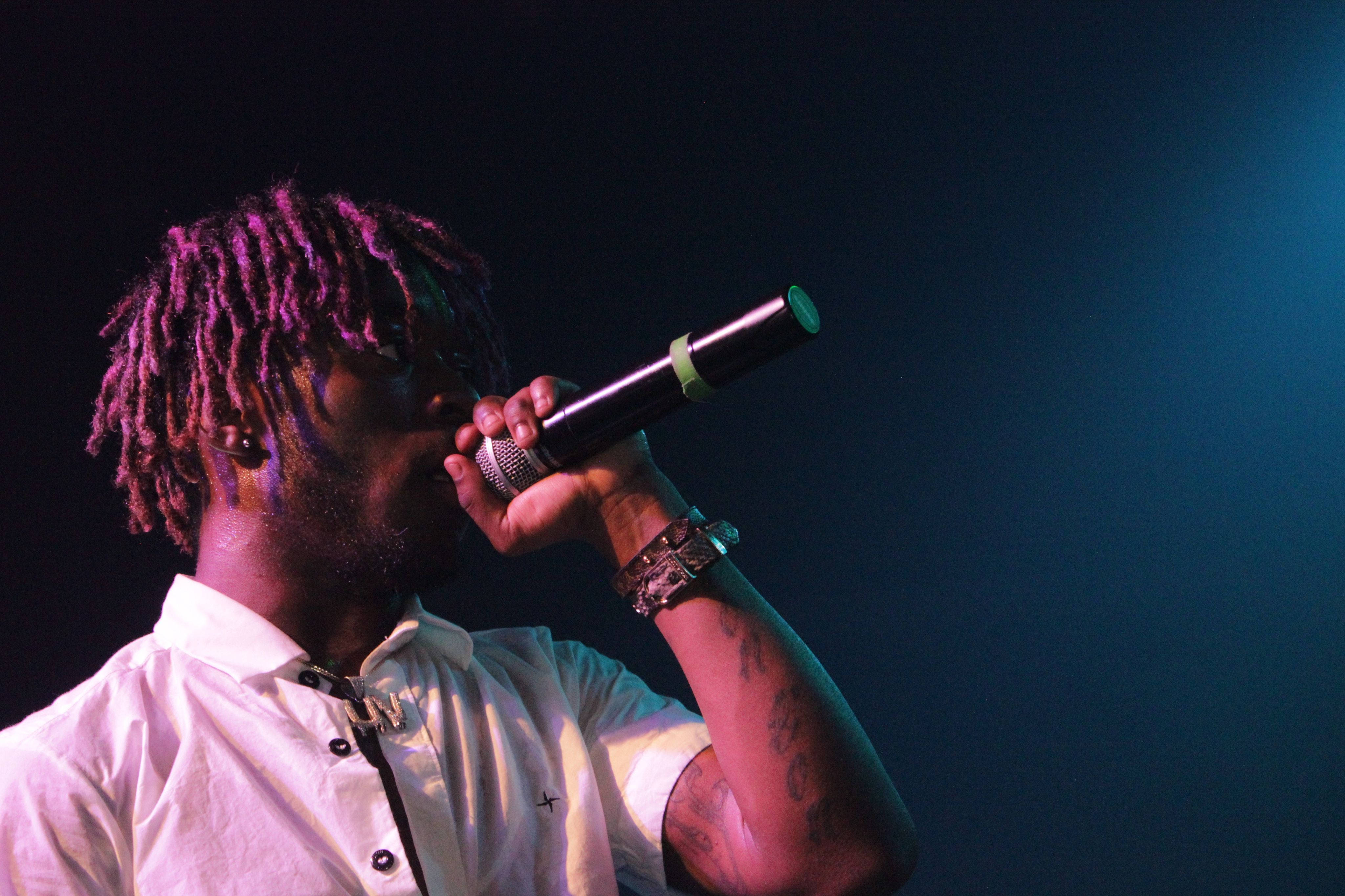 Lil Uzi Vert, purple dreadlocks, blue stage lights, 4K Desktop Wallpaper