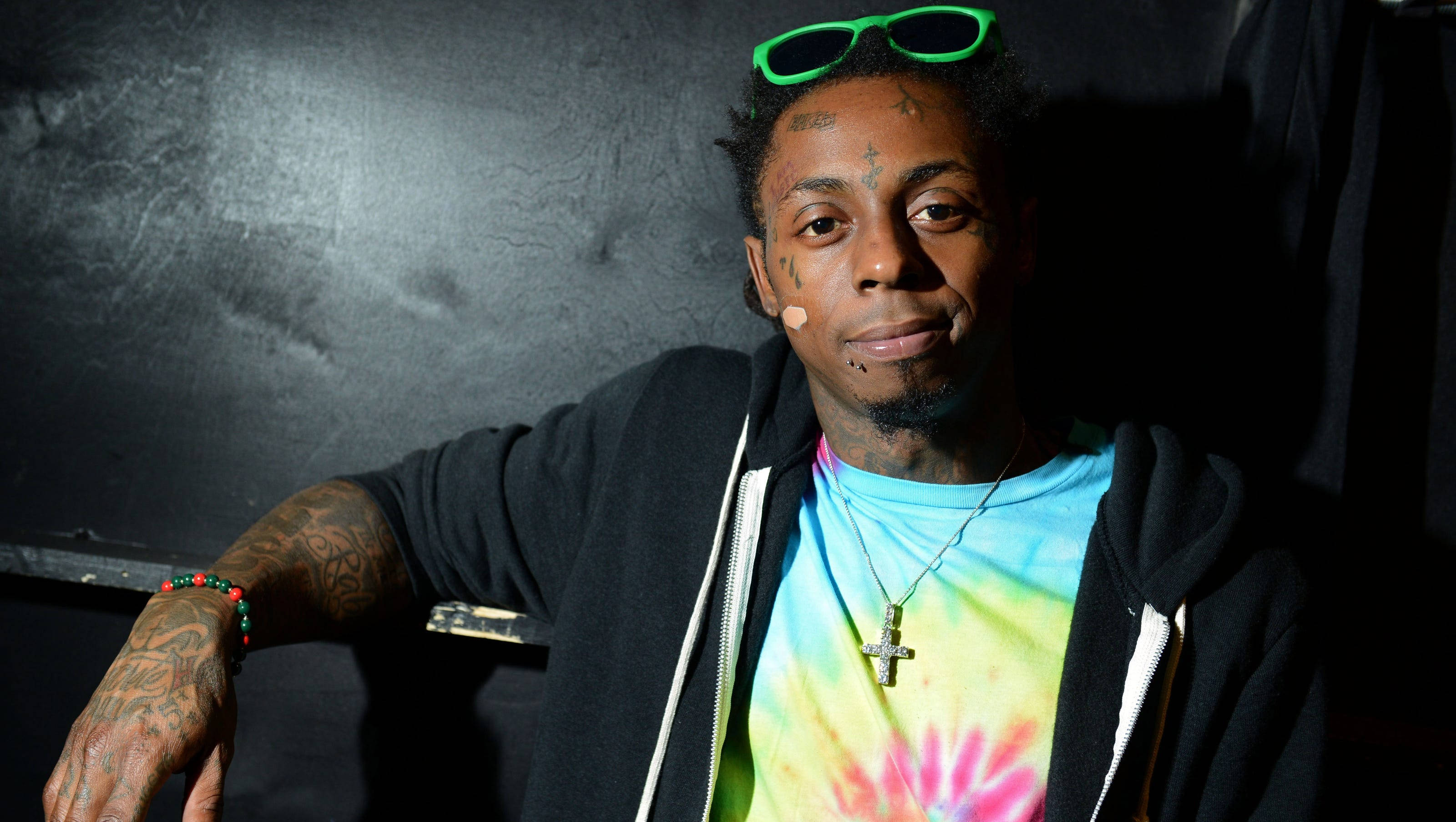Lil Wayne, tattoos, green sunglasses, 2K Desktop Wallpaper