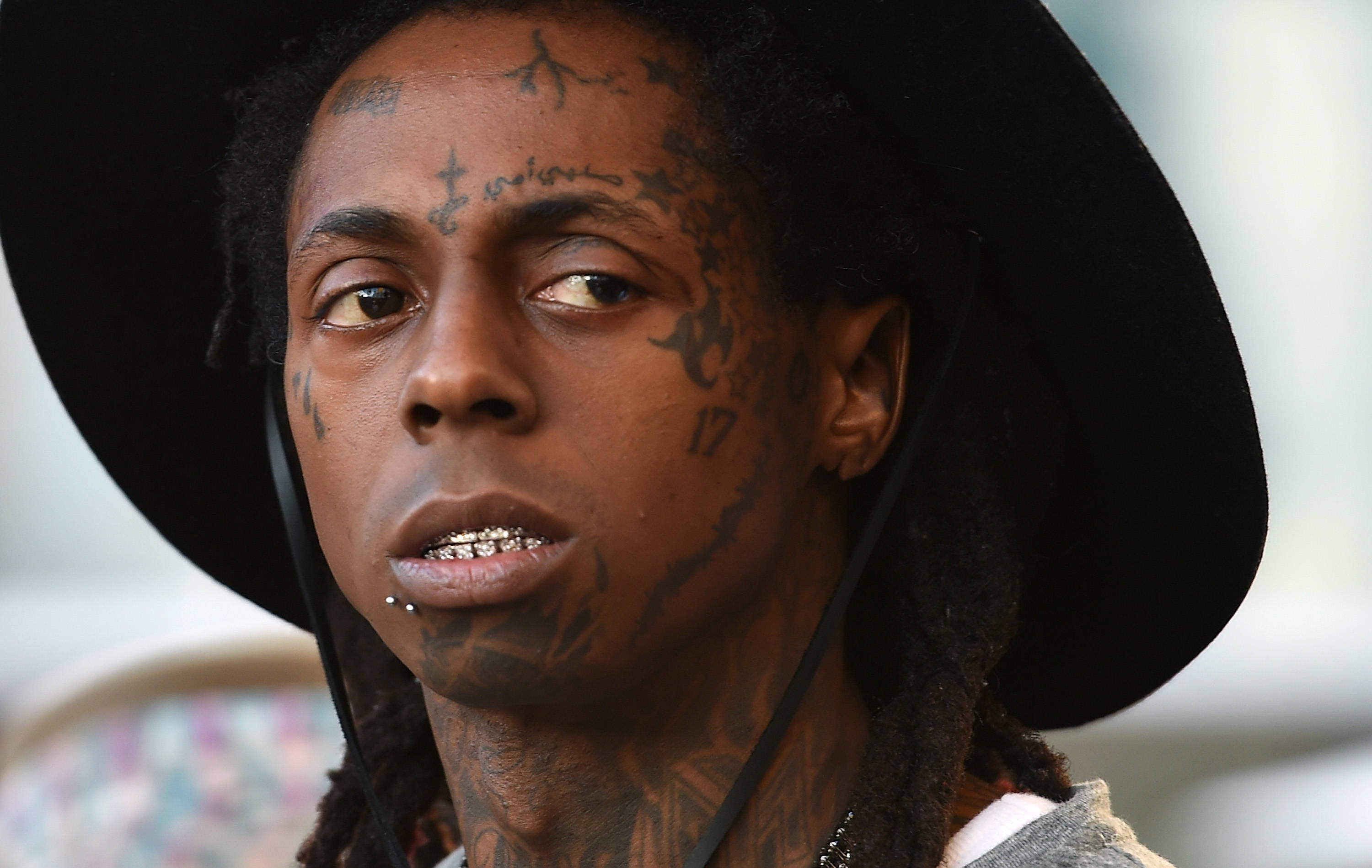 Lil Wayne, tattoos, black wide-brimmed hat, 2K Desktop Wallpaper