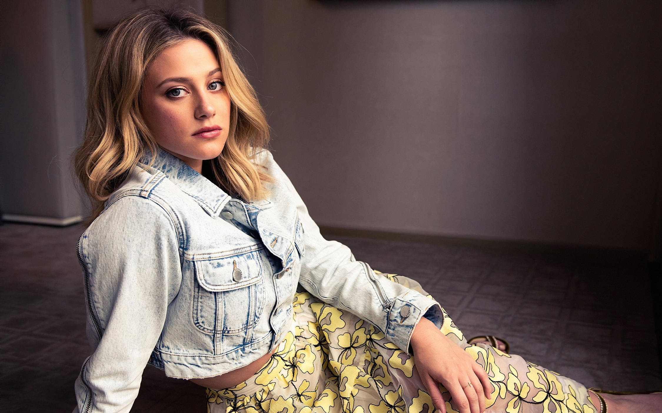 Lili Reinhart, blonde hair, denim jacket, Full HD Desktop Wallpaper