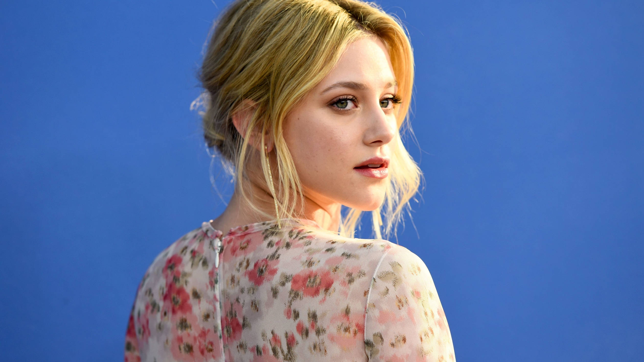 Lili Reinhart, blonde hair, floral dress, Full HD Desktop Wallpaper