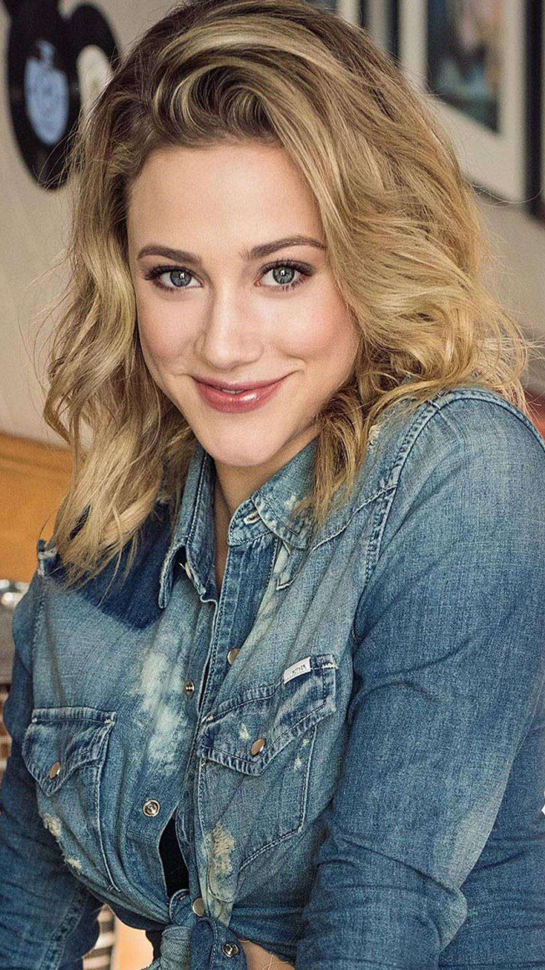Lili Reinhart, wavy blonde hair, blue eyes, Full HD Phone Wallpaper