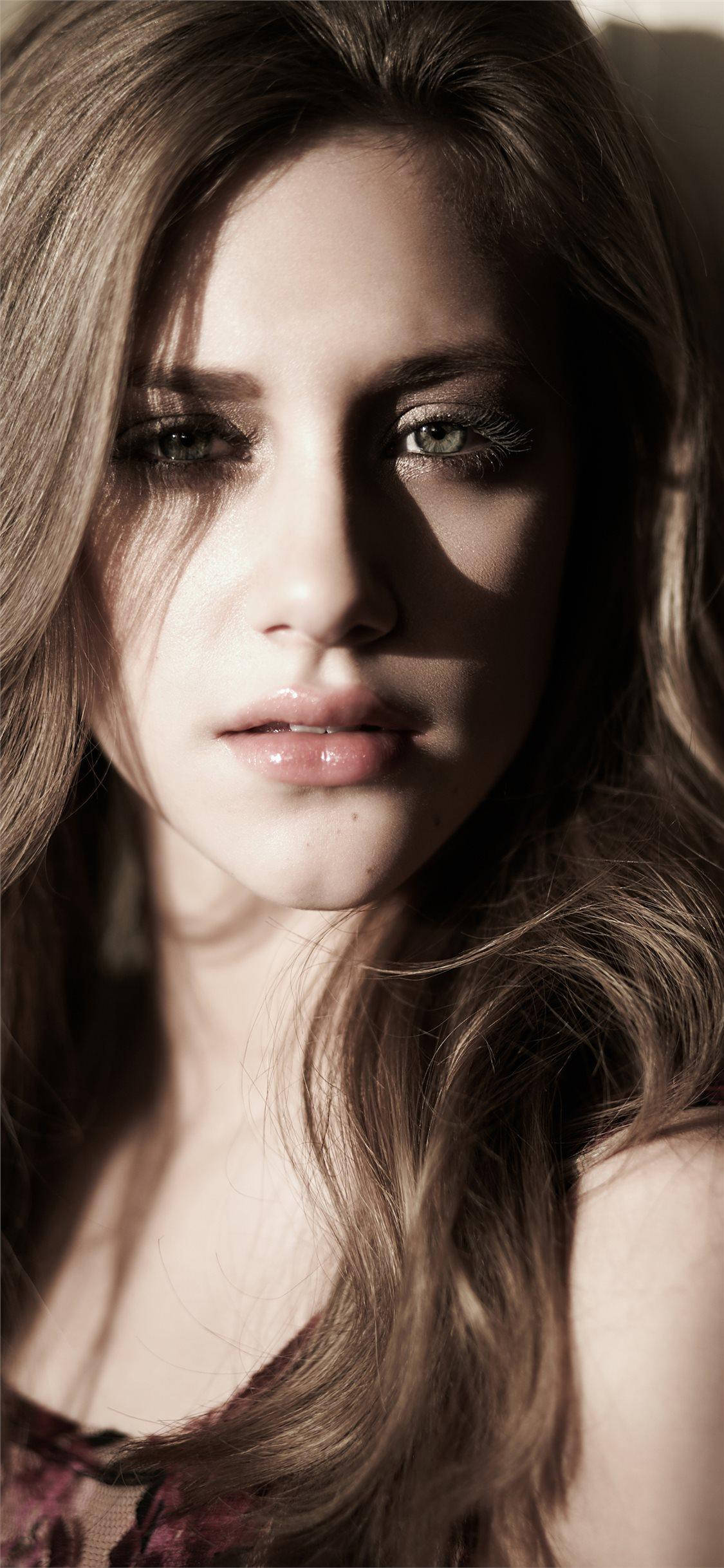 Lili Reinhart, long brown hair, soft lighting, Full HD Phone Wallpaper
