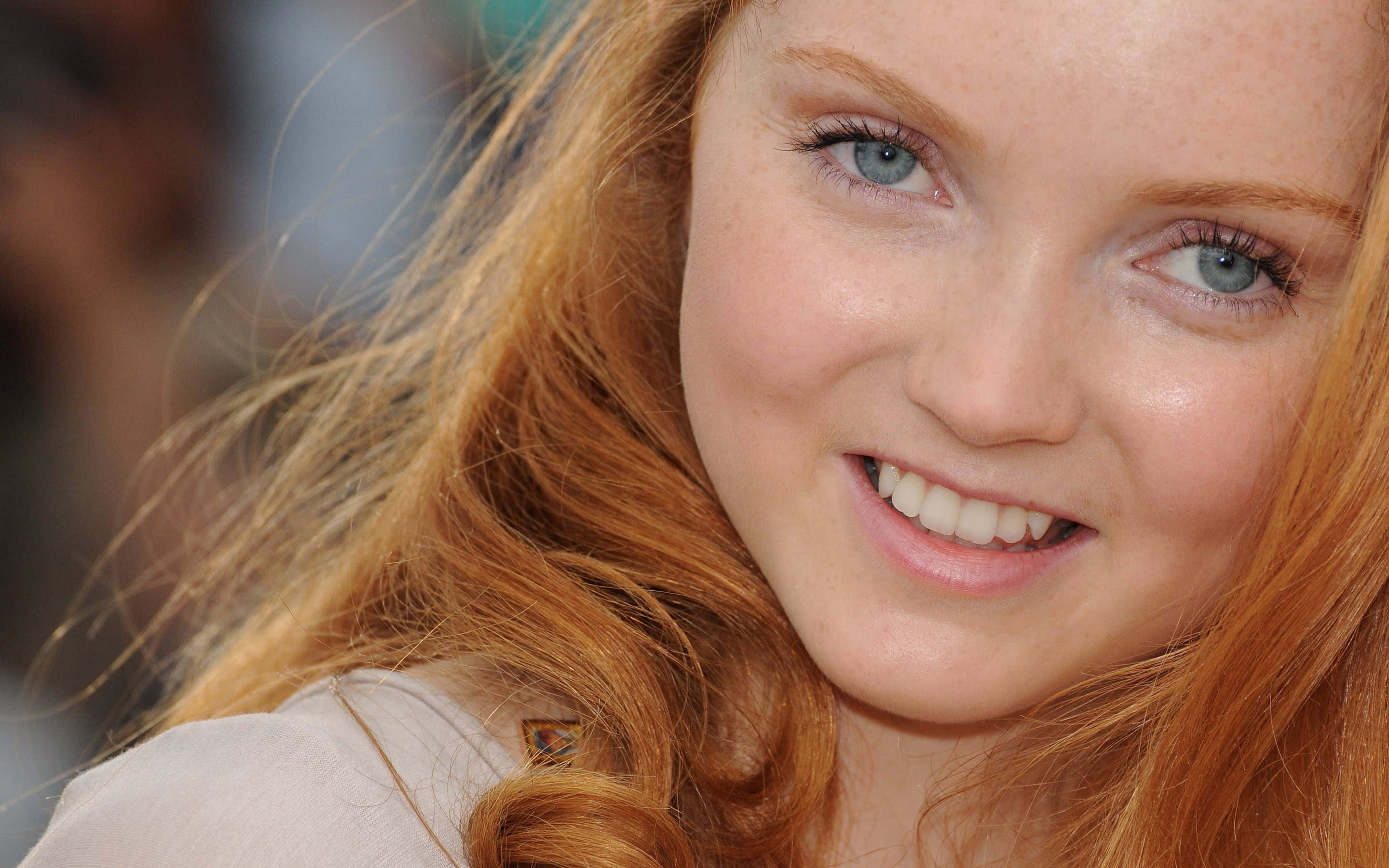 Lily Cole, bright blue eyes, fiery red hair, 2K Desktop Wallpaper
